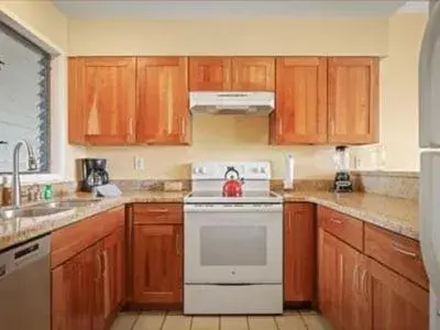 Kitchen/Kitchenette in Lae Nani Resort Kauai By Outrigger