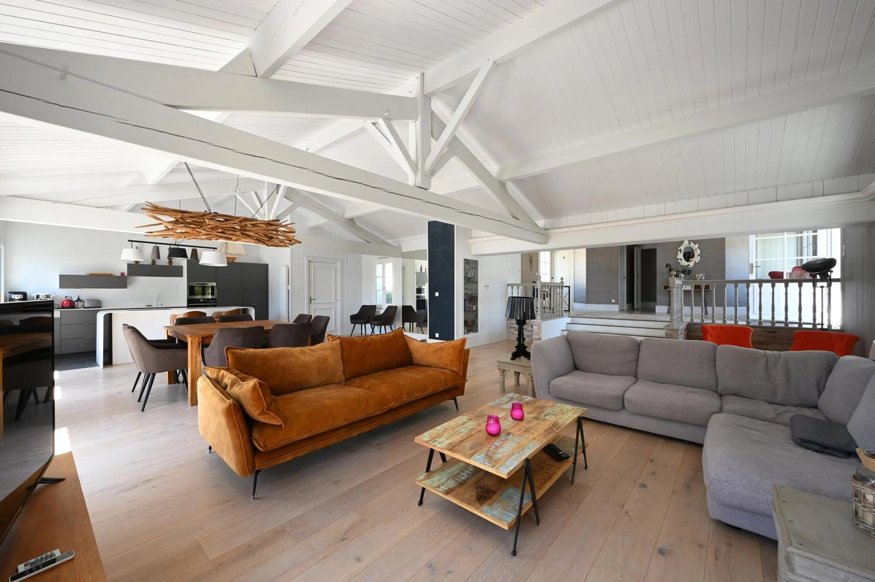 Communal lounge/ TV room in Villa Mer 4 Etoiles - 90 M de la mer Sea and Mountain Pleasure