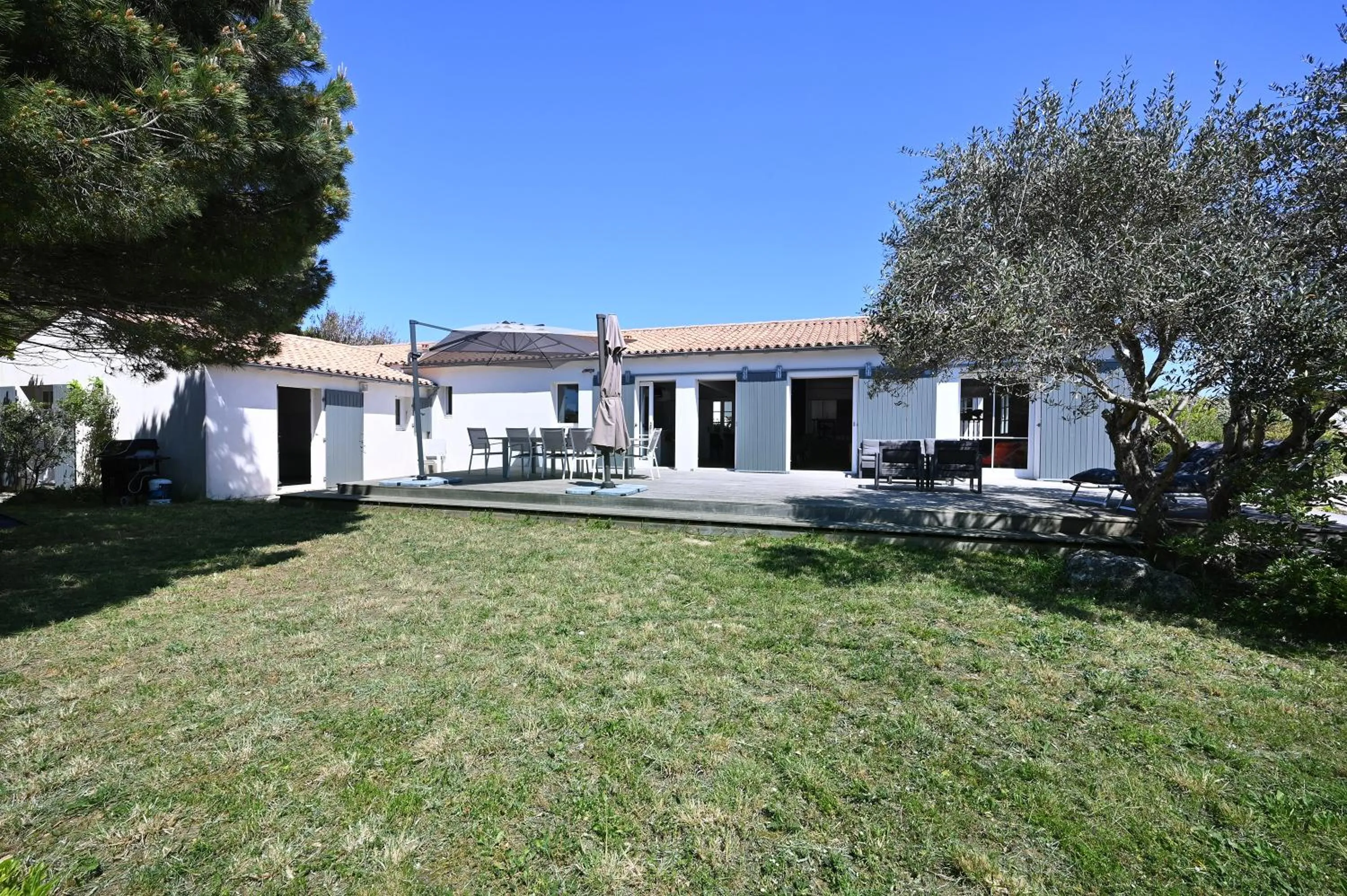 Garden in Villa Mer 4 Etoiles - 90 M de la mer Sea and Mountain Pleasure