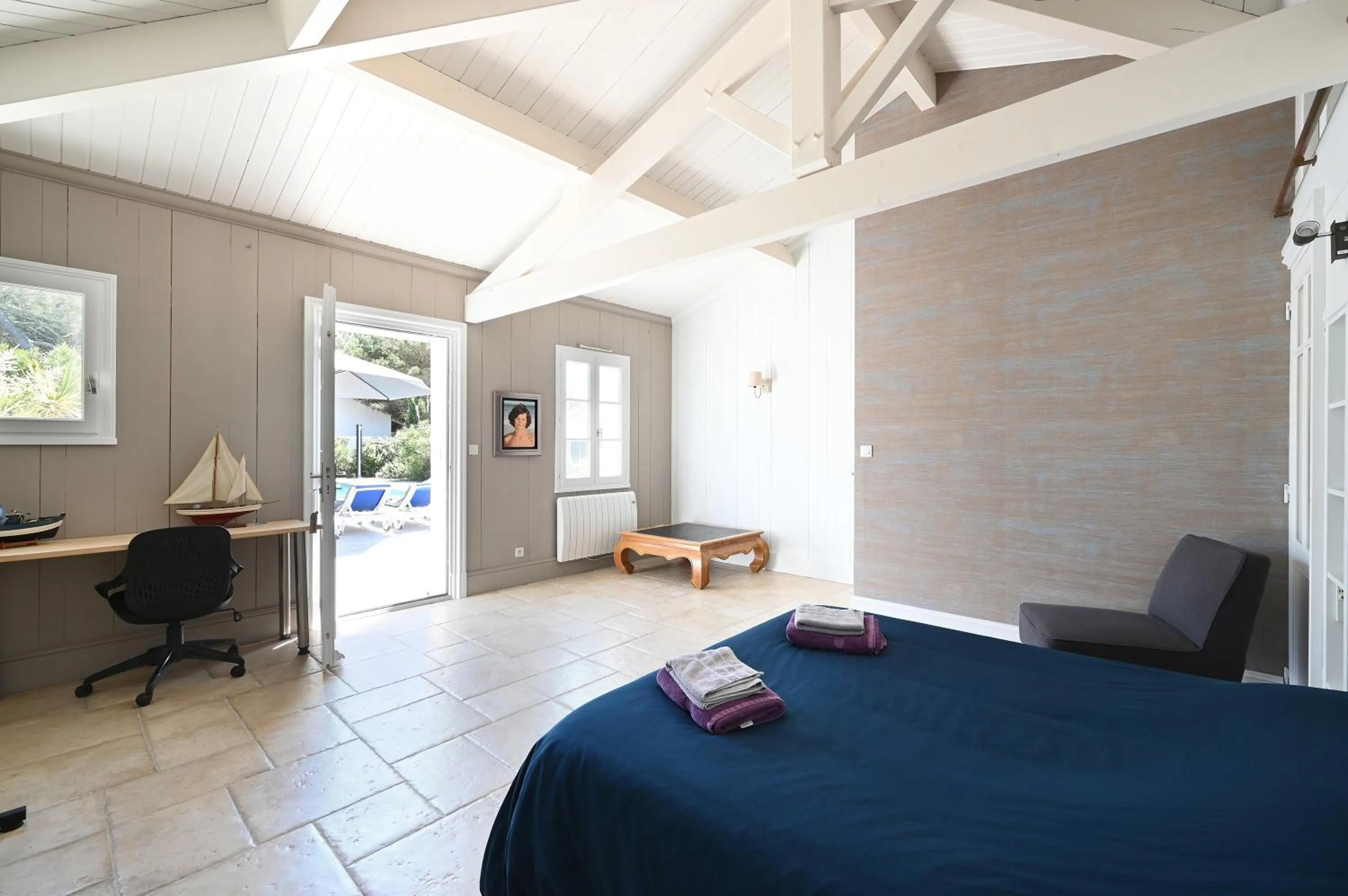Bed in Villa Mer 4 Etoiles - 90 M de la mer Sea and Mountain Pleasure