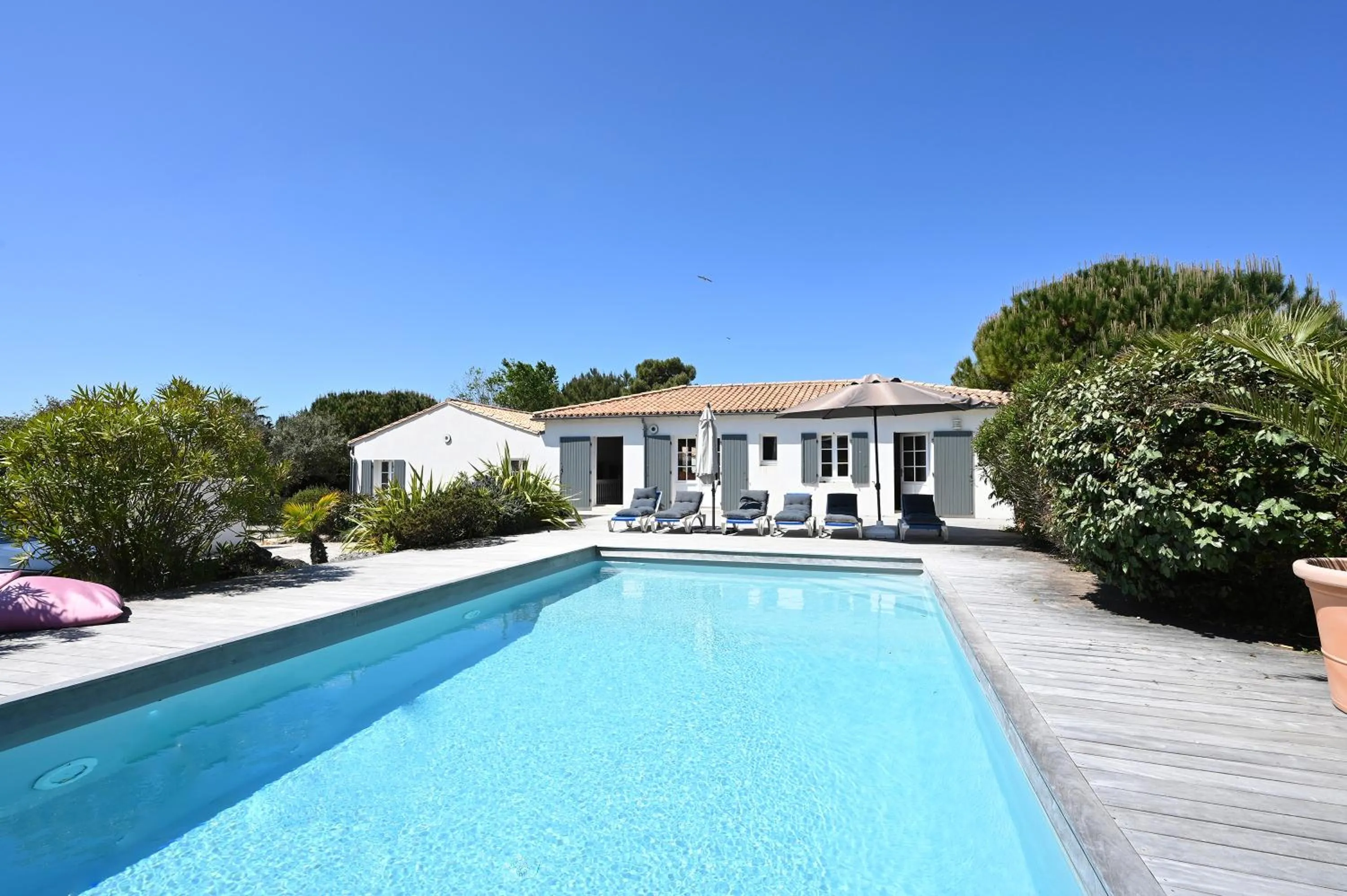 Property building in Villa Mer 4 Etoiles - 90 M de la mer Sea and Mountain Pleasure