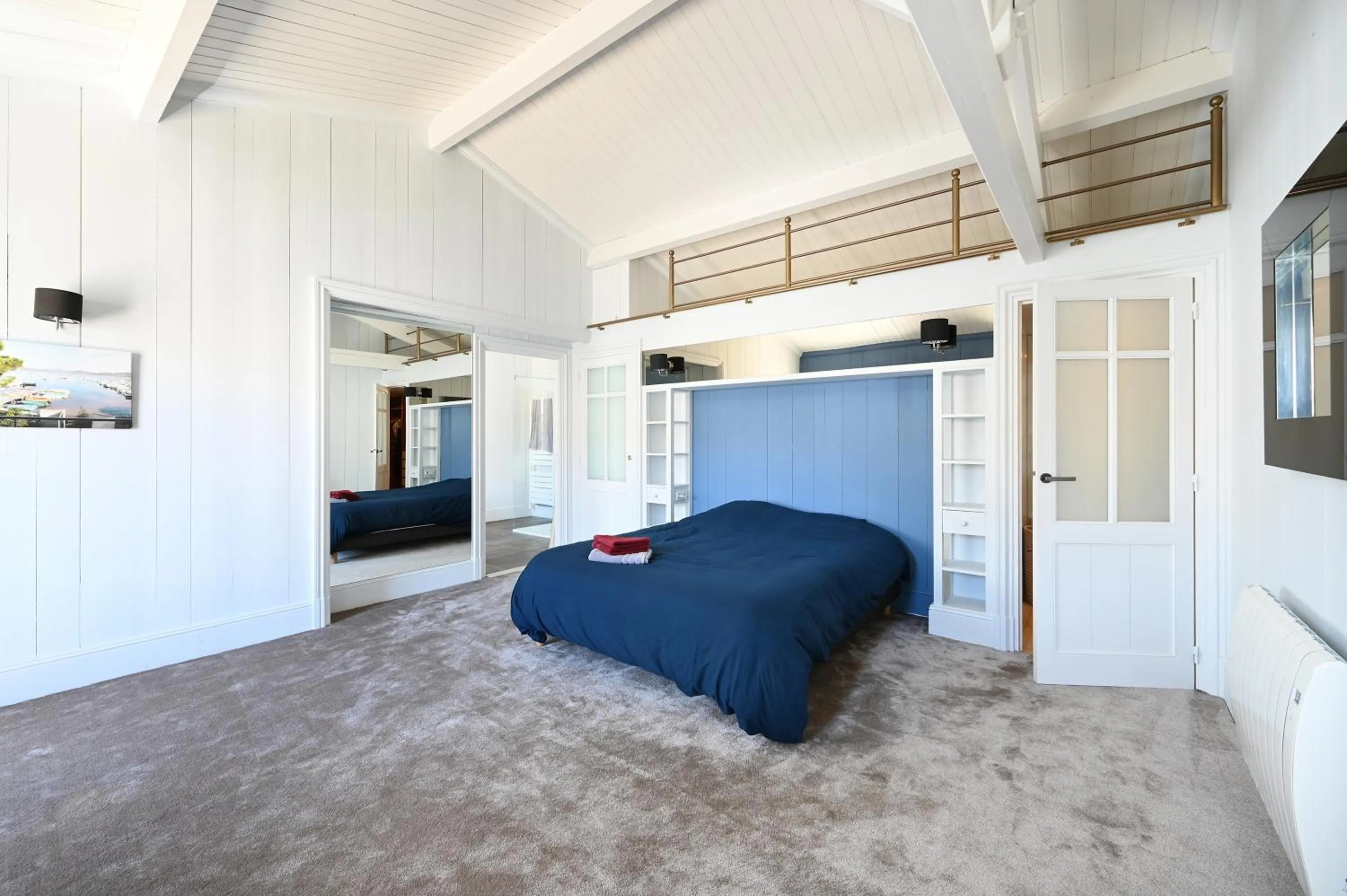Bed in Villa Mer 4 Etoiles - 90 M de la mer Sea and Mountain Pleasure