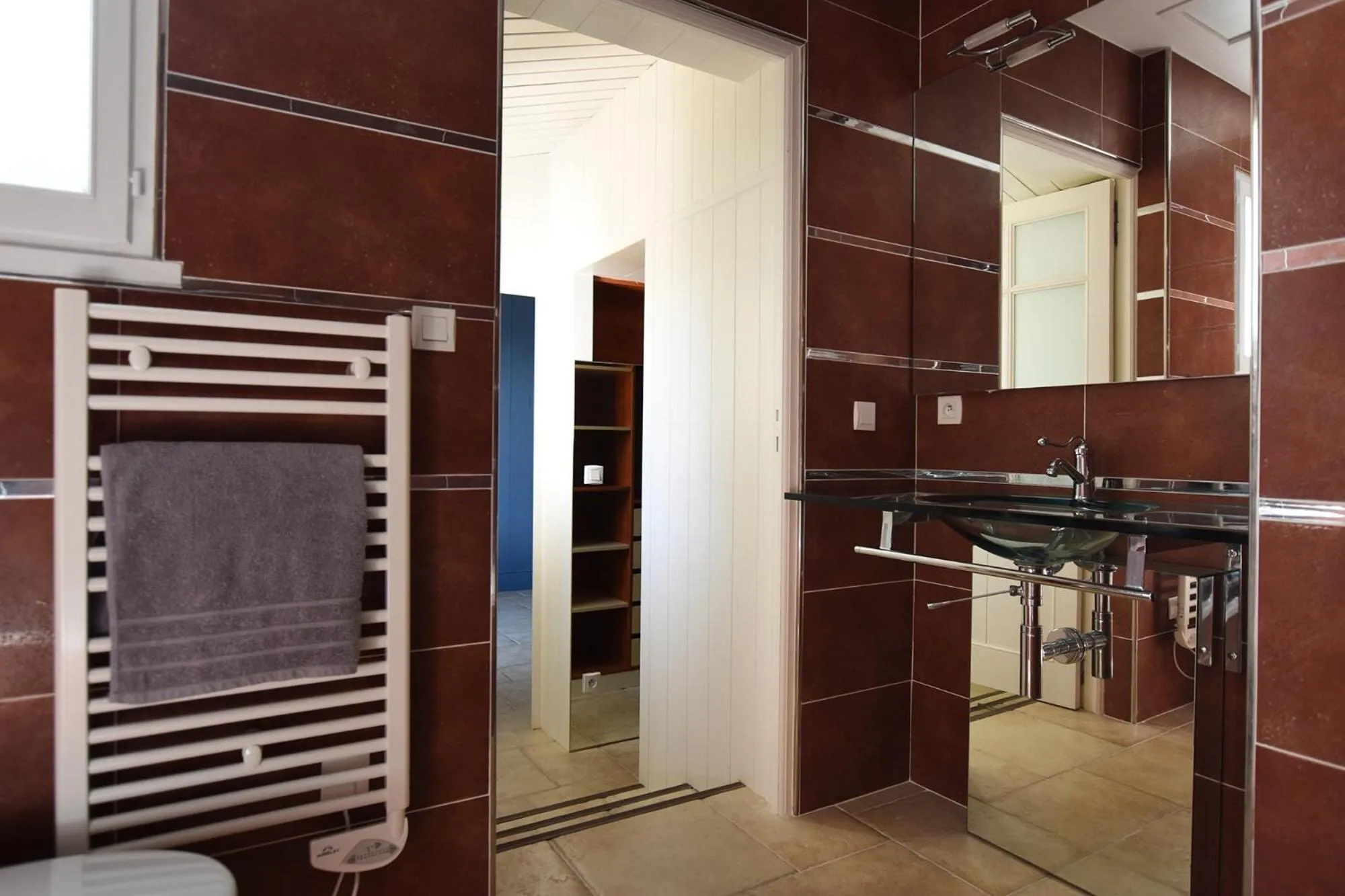 Toilet in Villa Mer 4 Etoiles - 90 M de la mer Sea and Mountain Pleasure