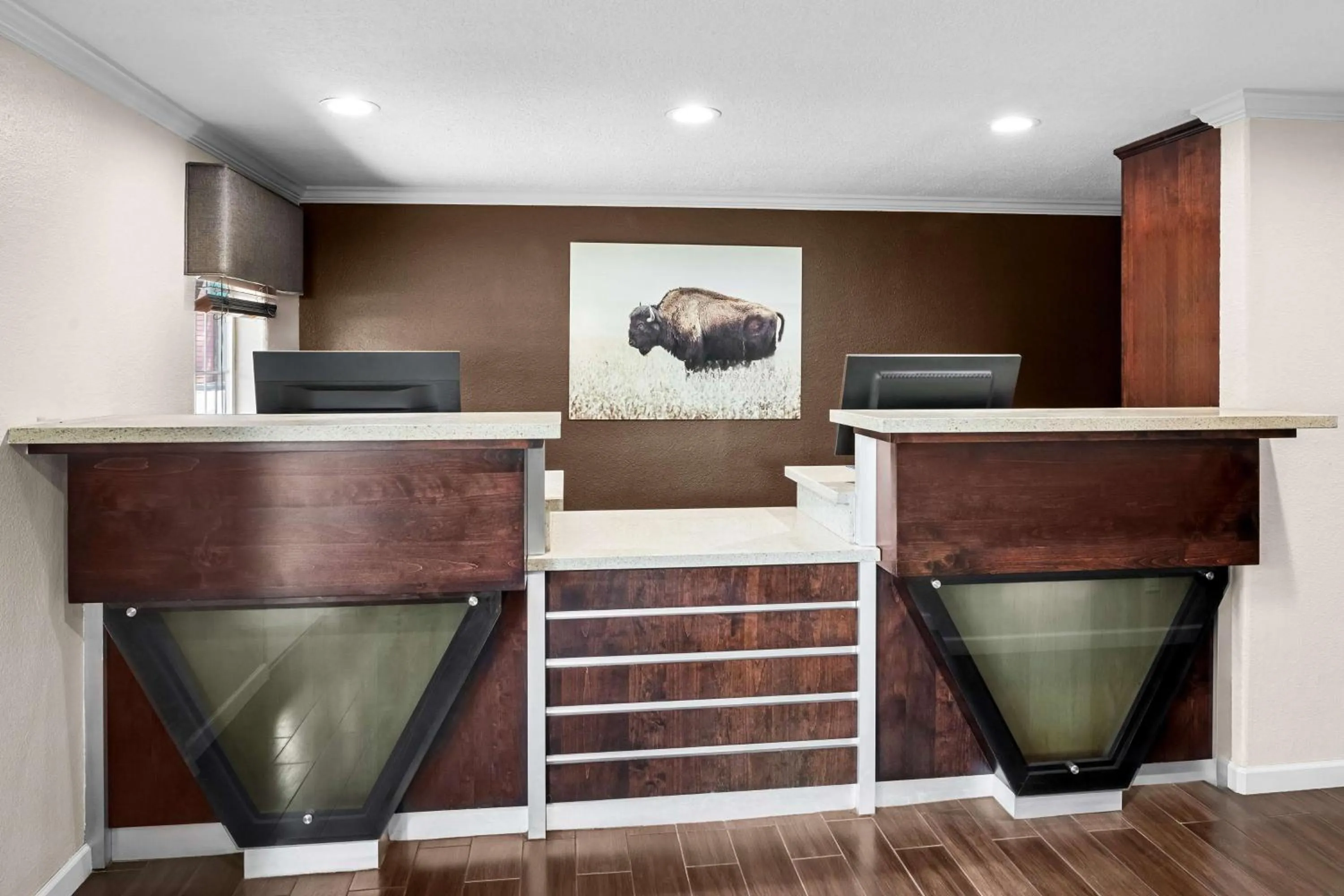 Lobby or reception in Best Western Skyline Motor Lodge