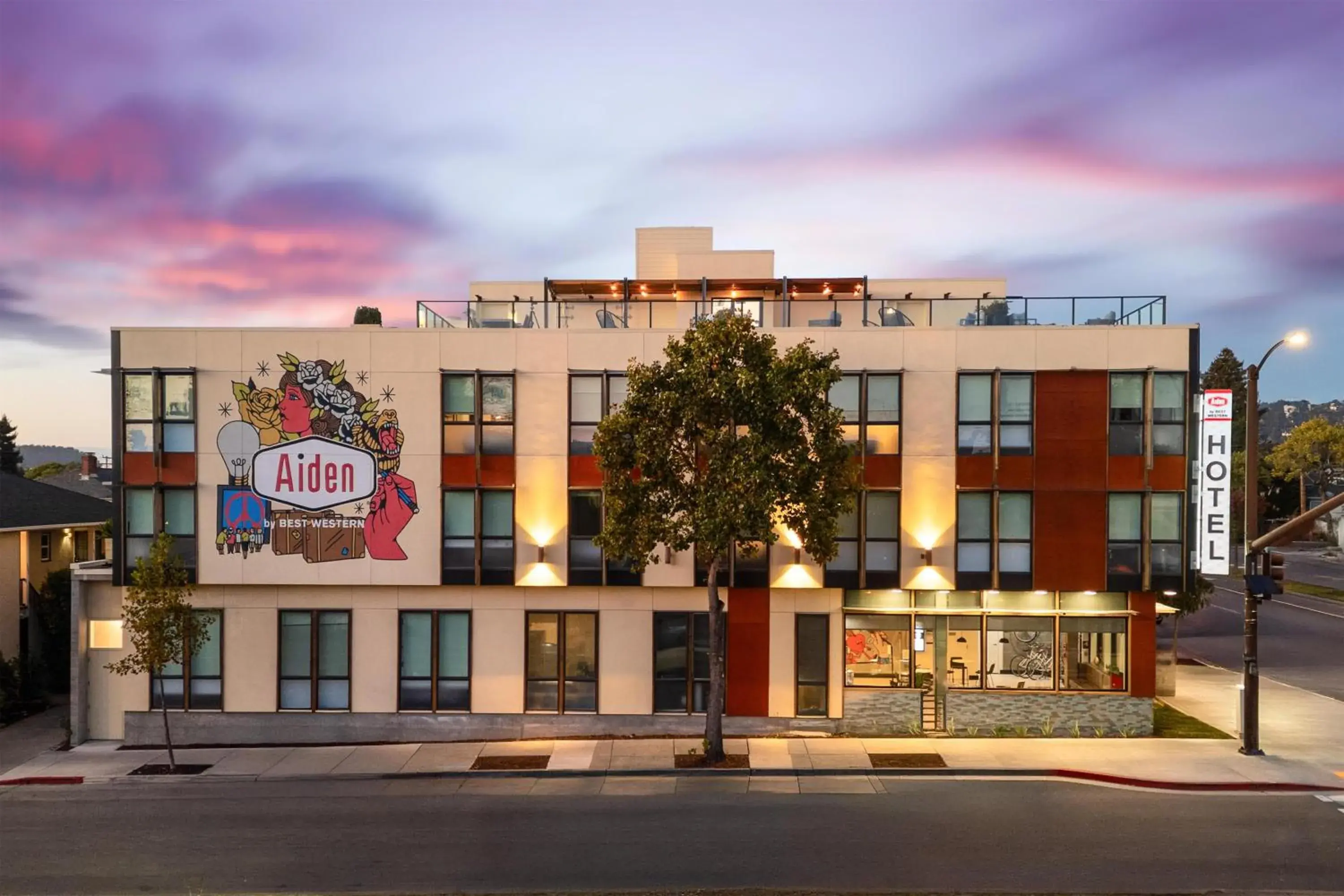 Property building in Aiden by Best Western Berkeley Property building in Aiden by Best Western Berkeley