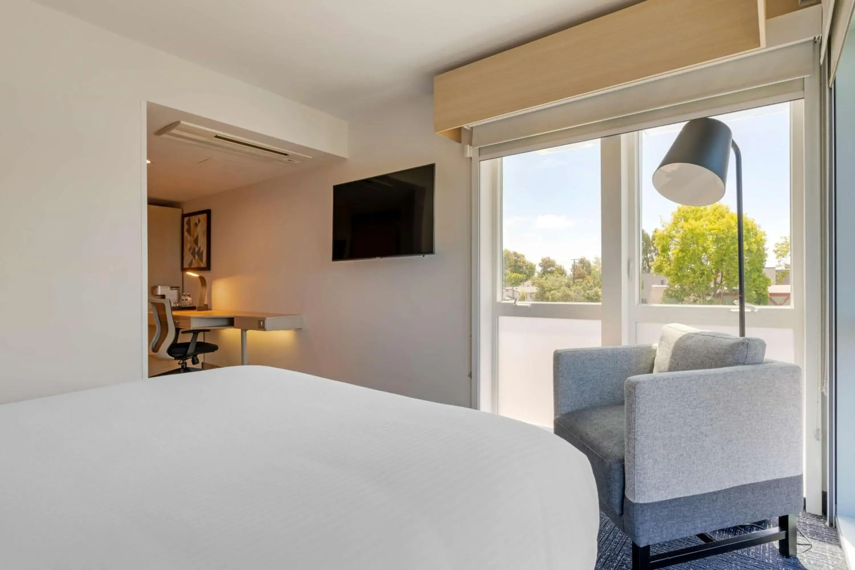 Bedroom, Bed in Aiden by Best Western Berkeley Bedroom, Bed in Aiden by Best Western Berkeley