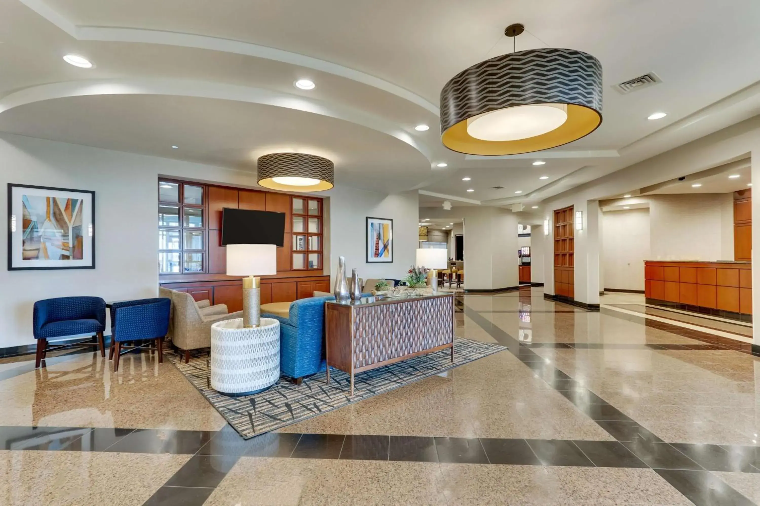 Lobby or reception in Drury Inn & Suites Sikeston Lobby or reception in Drury Inn & Suites Sikeston