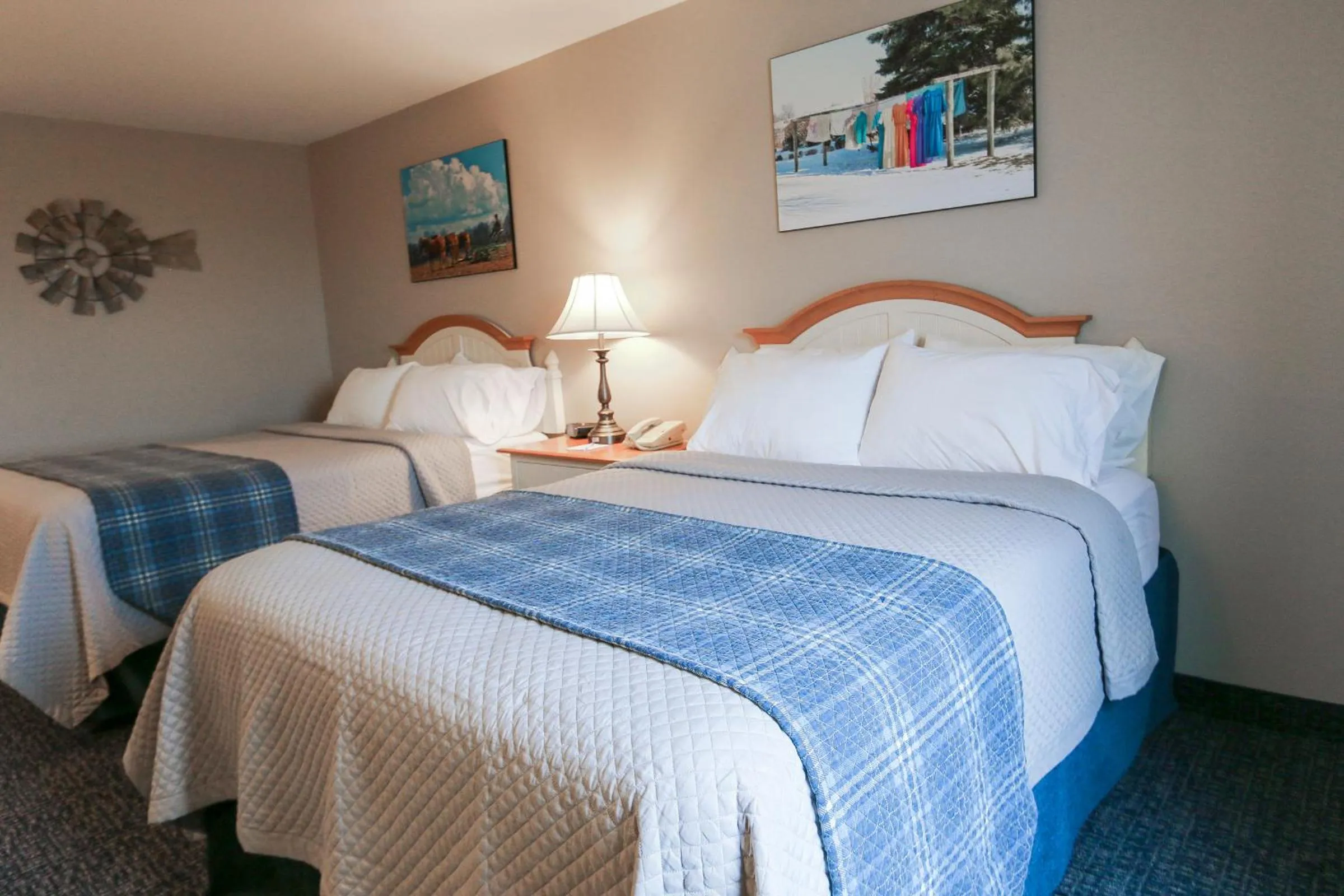 Bed in Blue Gate Garden Inn