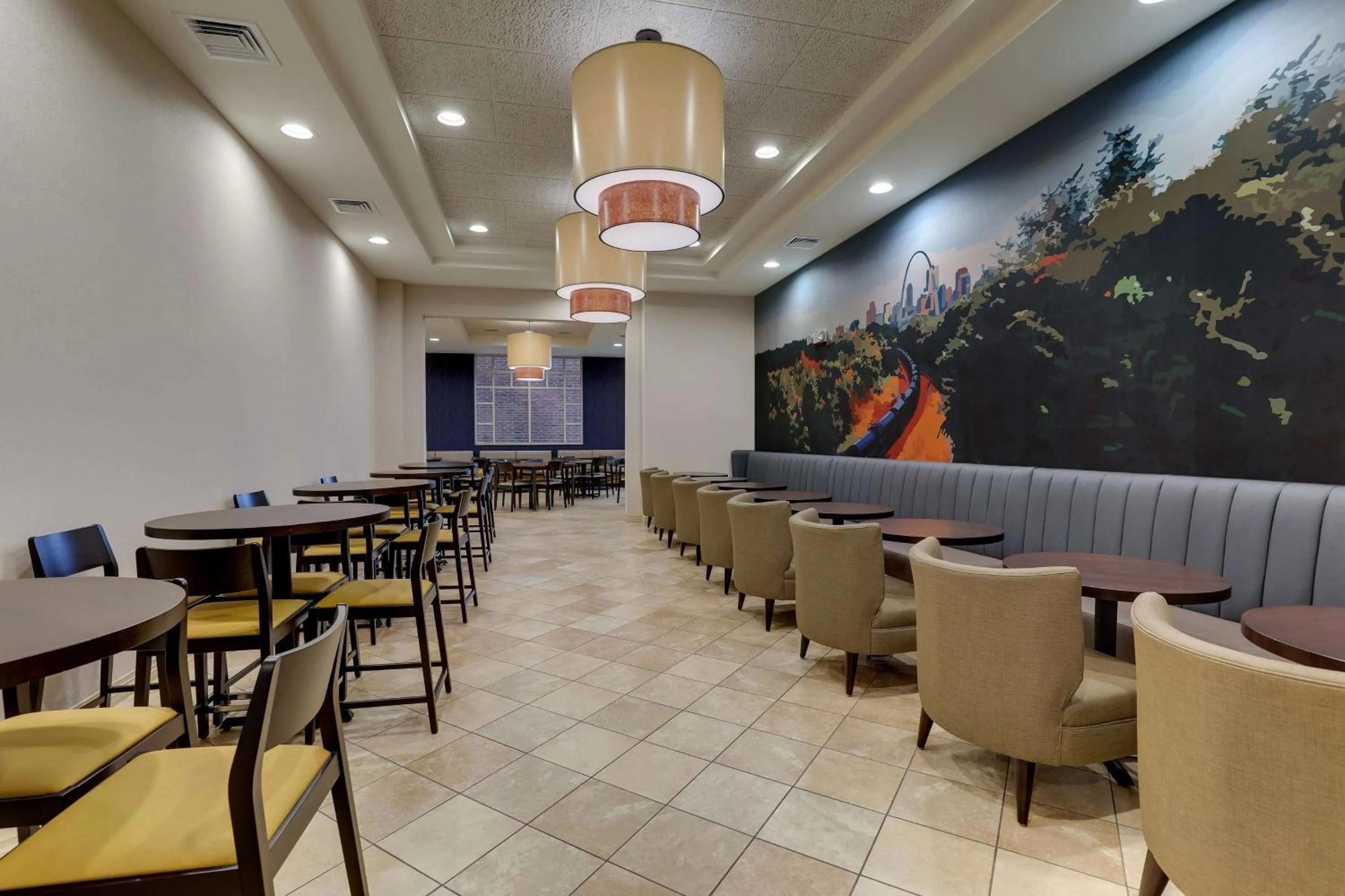 Restaurant/places to eat in Drury Inn & Suites St. Louis Arnold