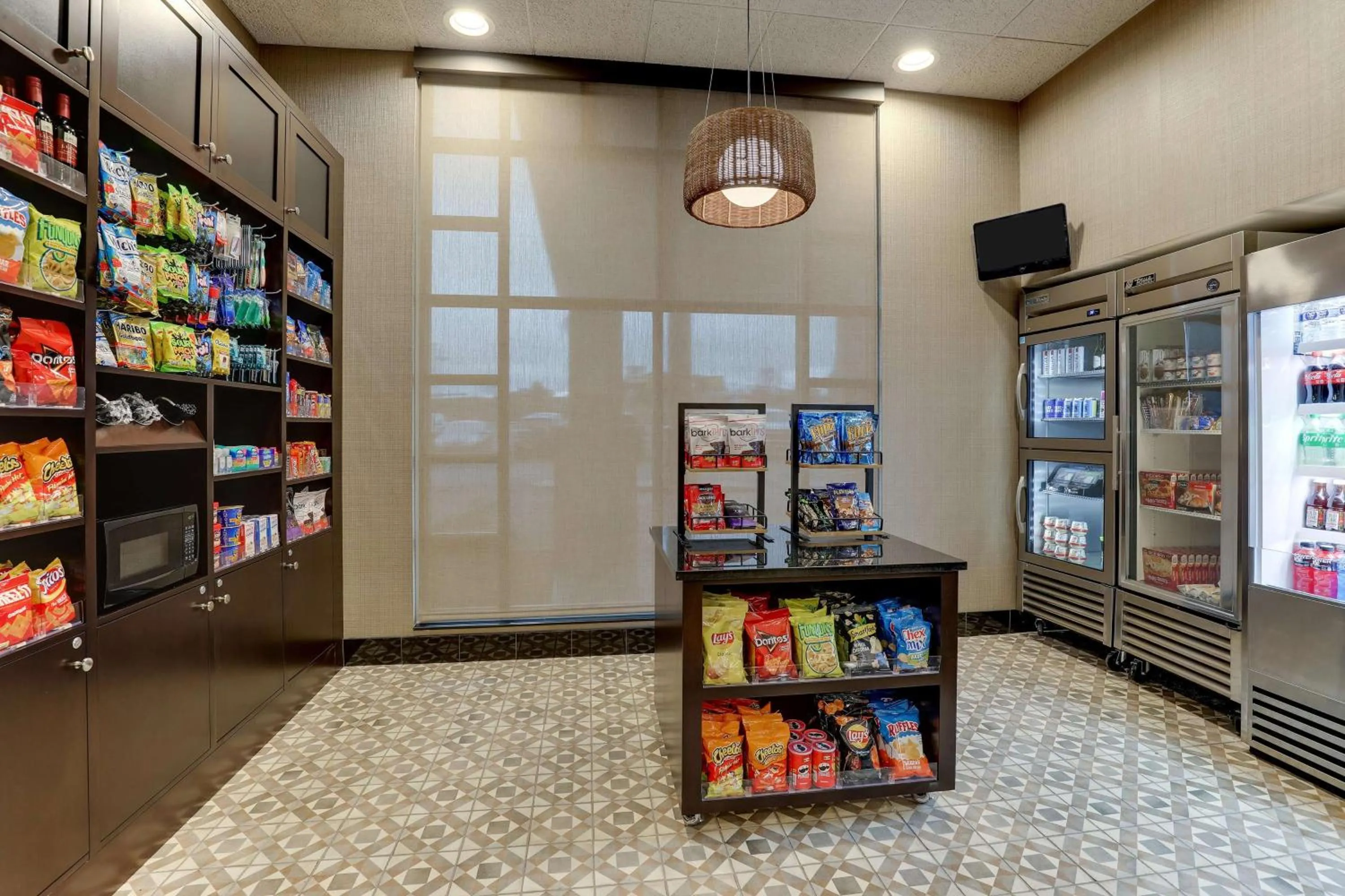 Property building in Drury Inn & Suites St. Louis Arnold