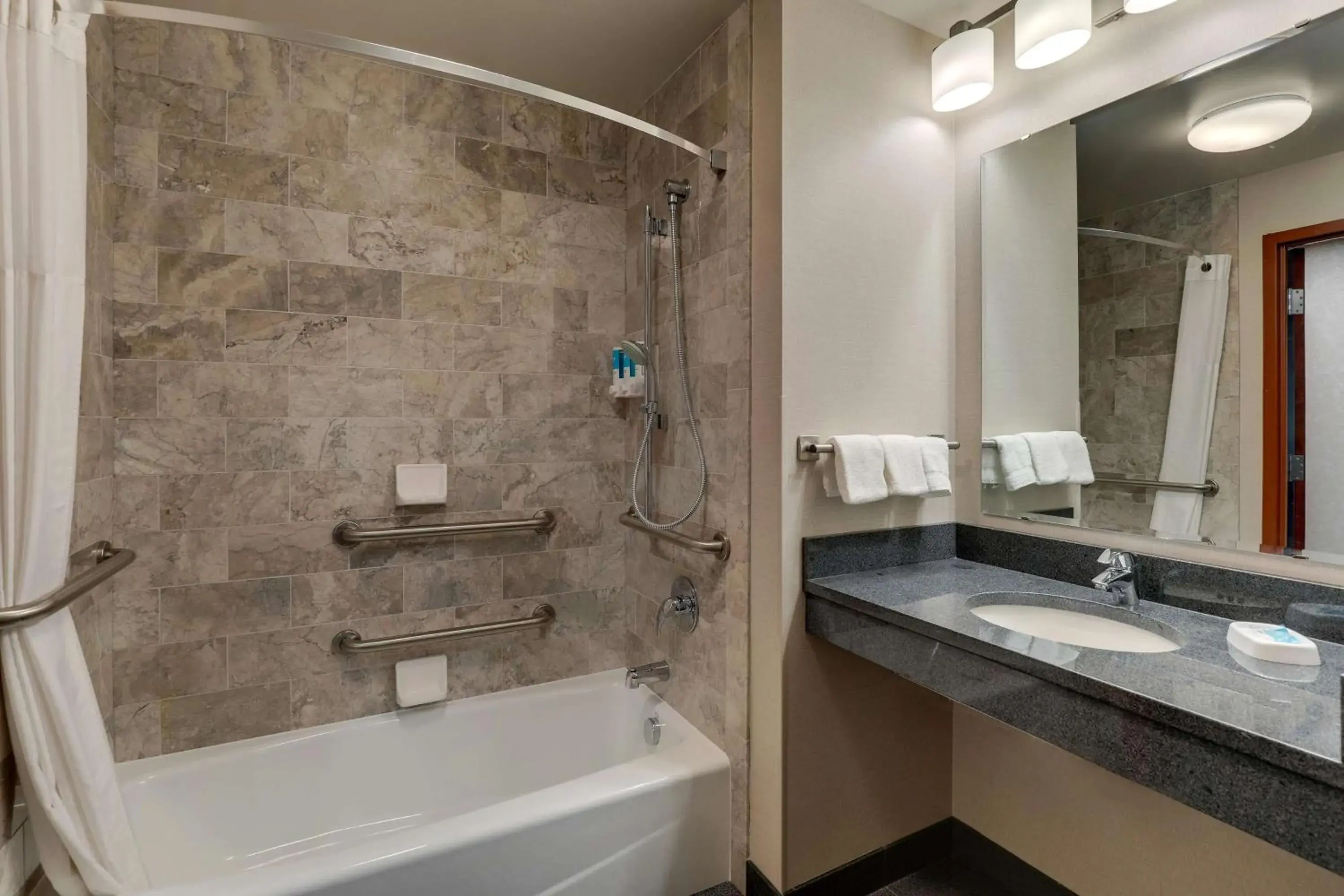 Superior King Room - Accessible, Tub in Drury Inn & Suites St. Louis Arnold Superior King Room - Accessible, Tub in Drury Inn & Suites St. Louis Arnold