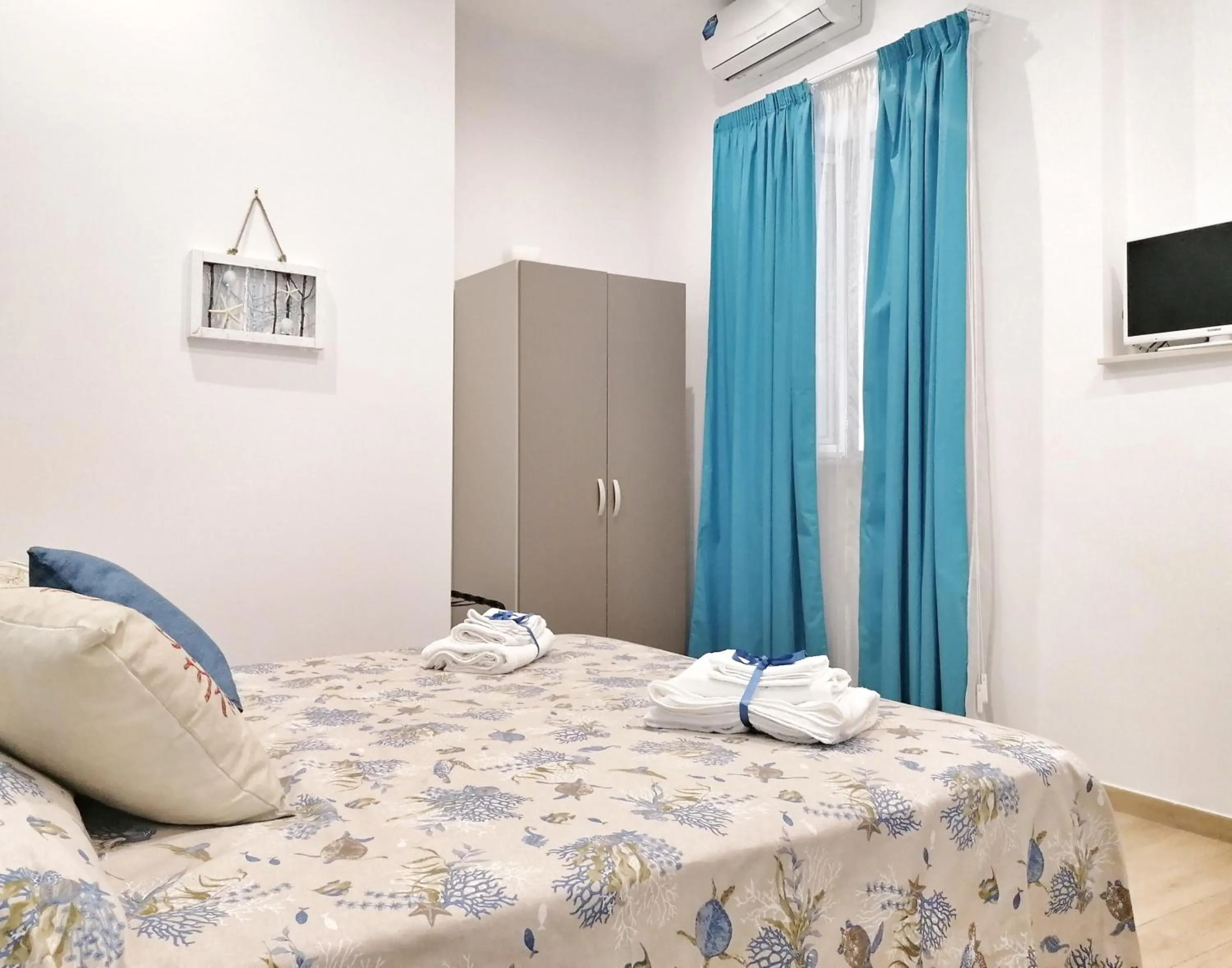 Bed in B&B Marina di Naxos