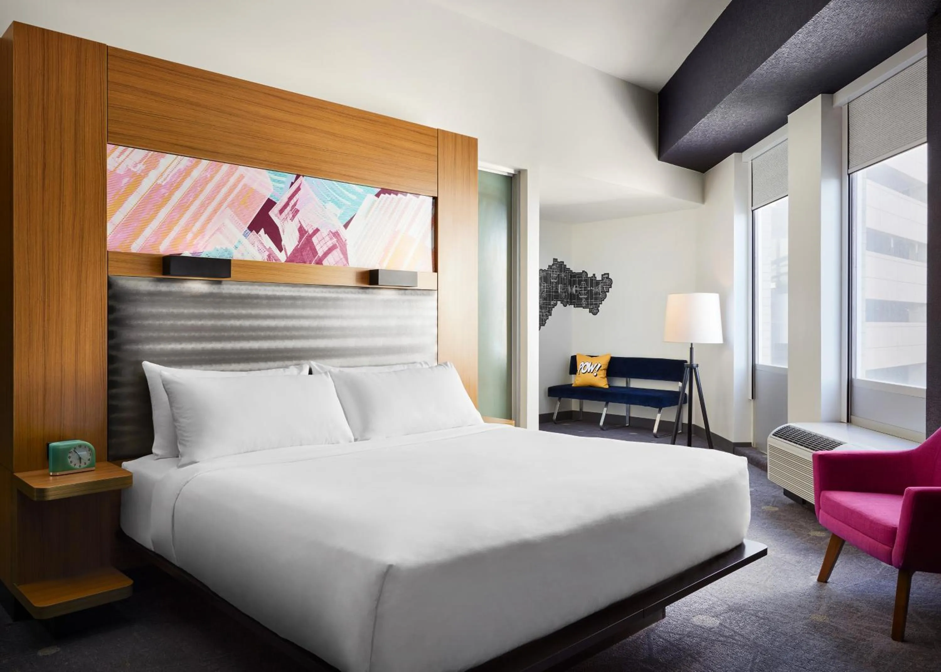 Photo of the whole room, Bed in Aloft Leawood-Overland Park