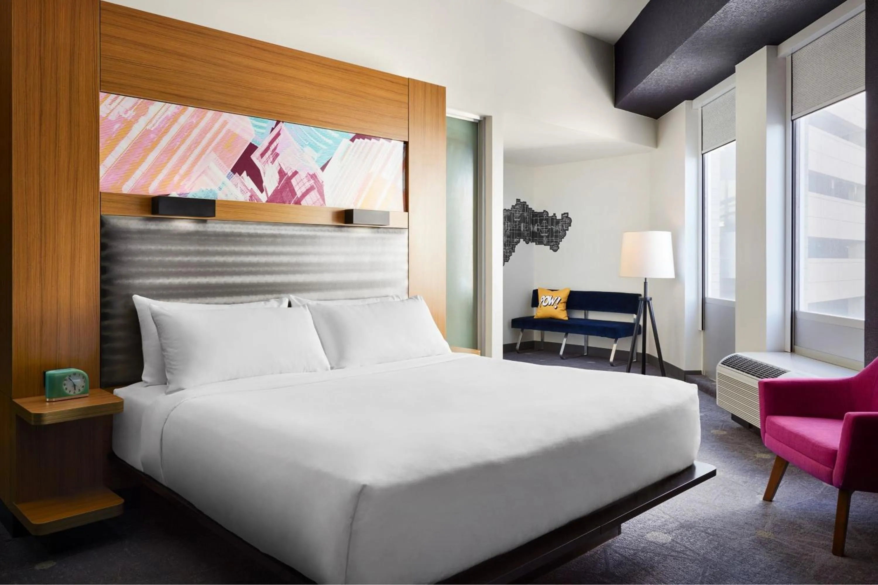Photo of the whole room, Bed in Aloft Leawood-Overland Park