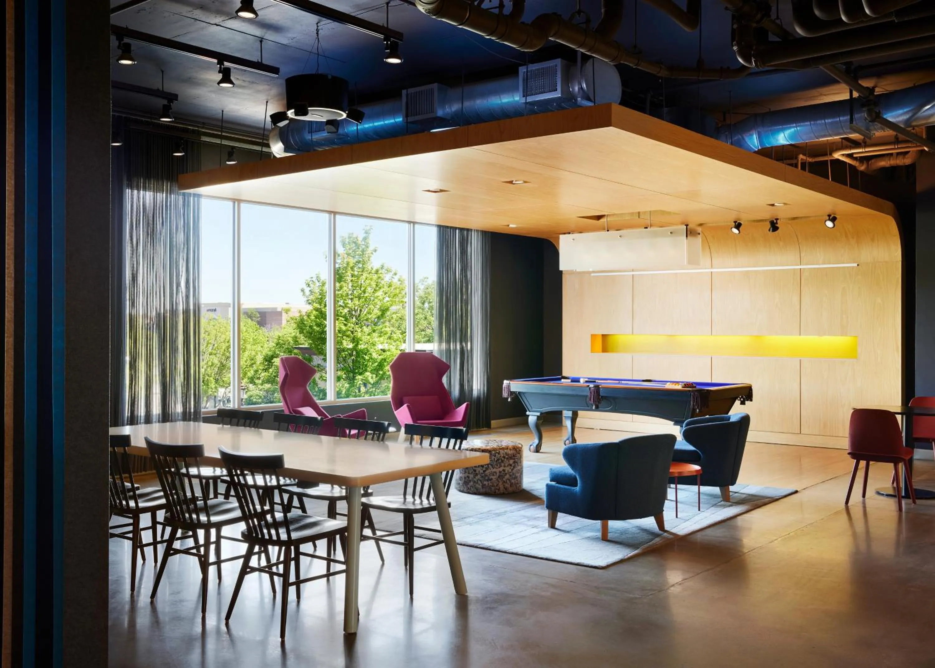 Billiard in Aloft Leawood-Overland Park