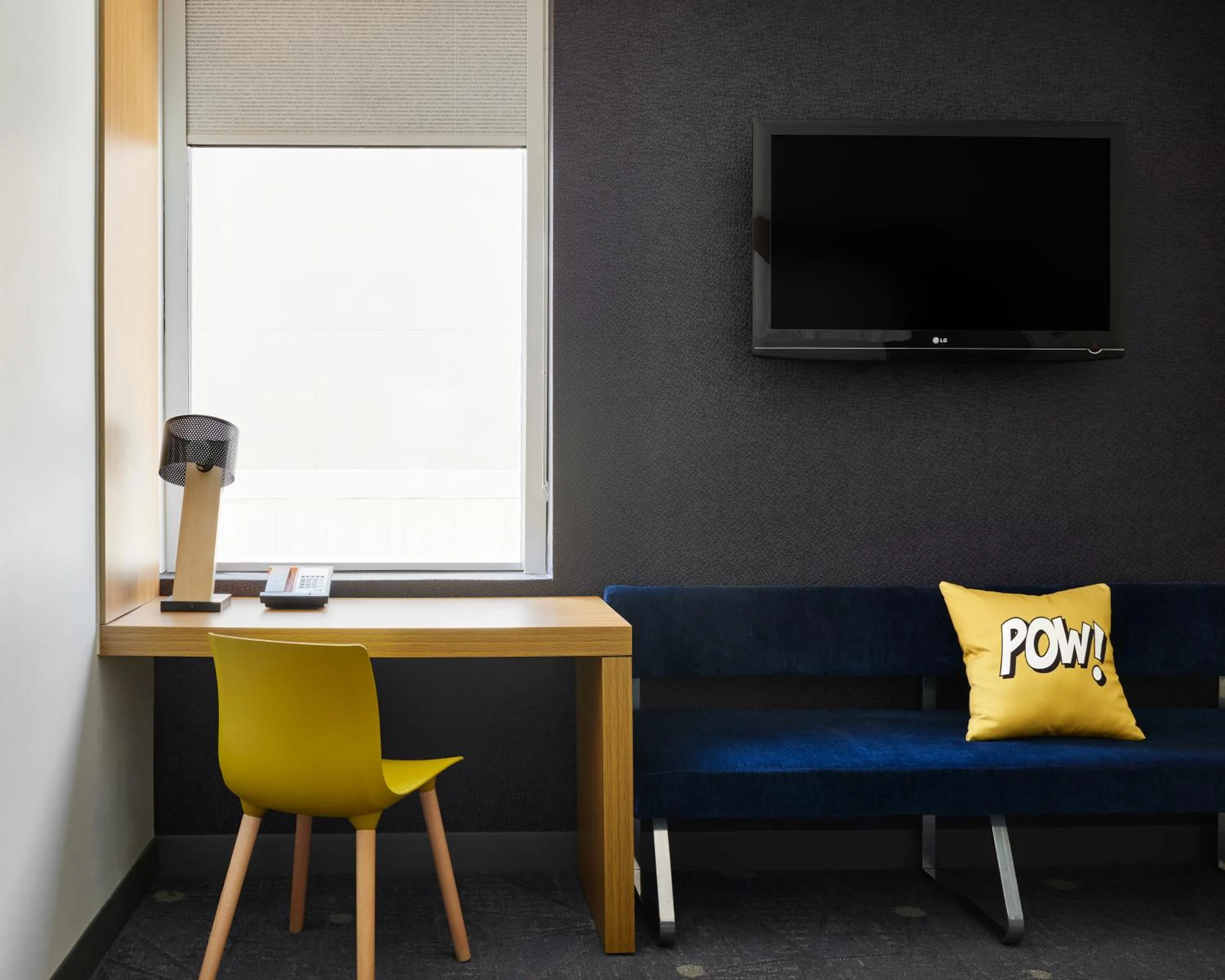 Photo of the whole room in Aloft Leawood-Overland Park