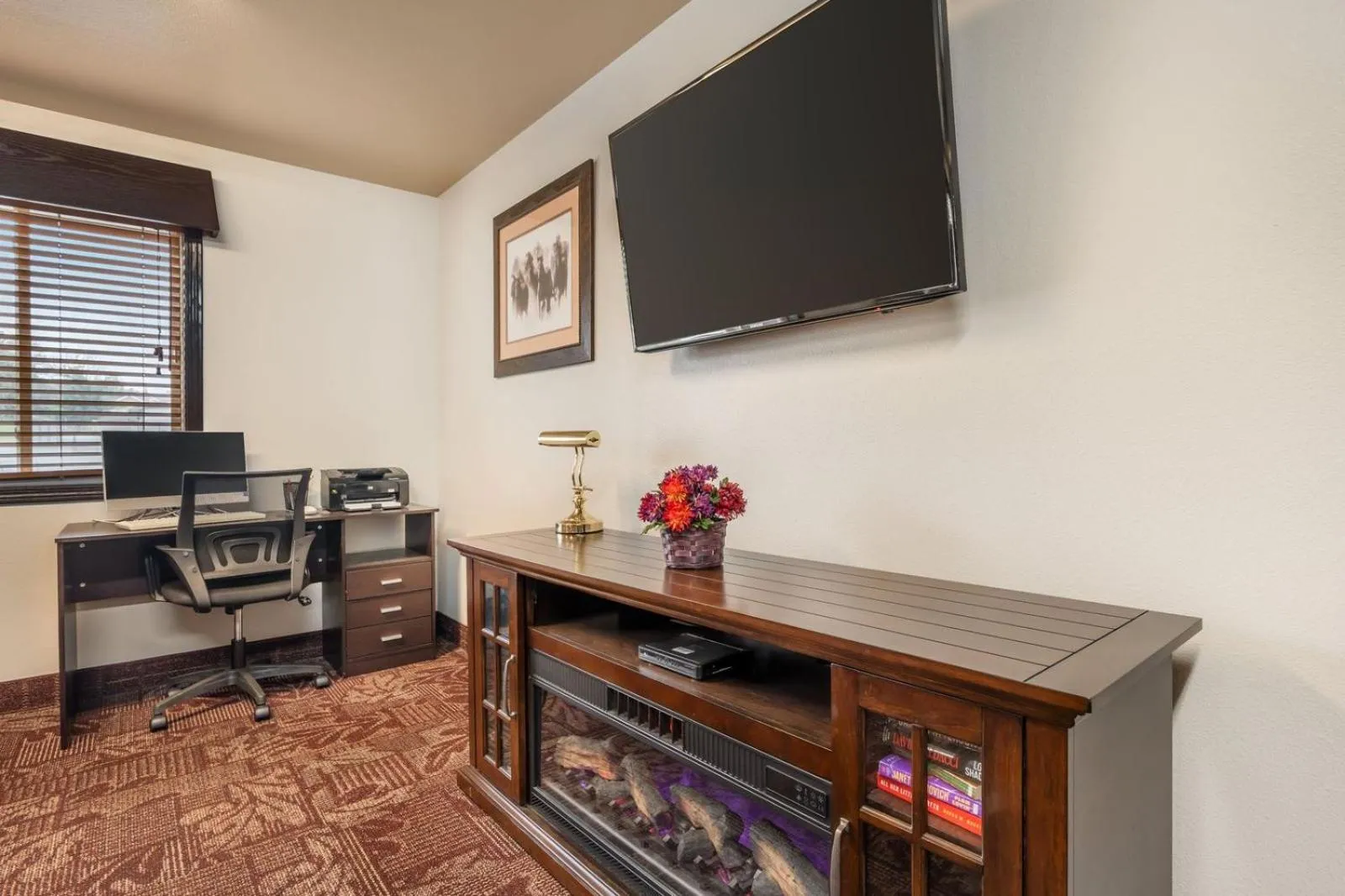 Colstrip Inn & Suites