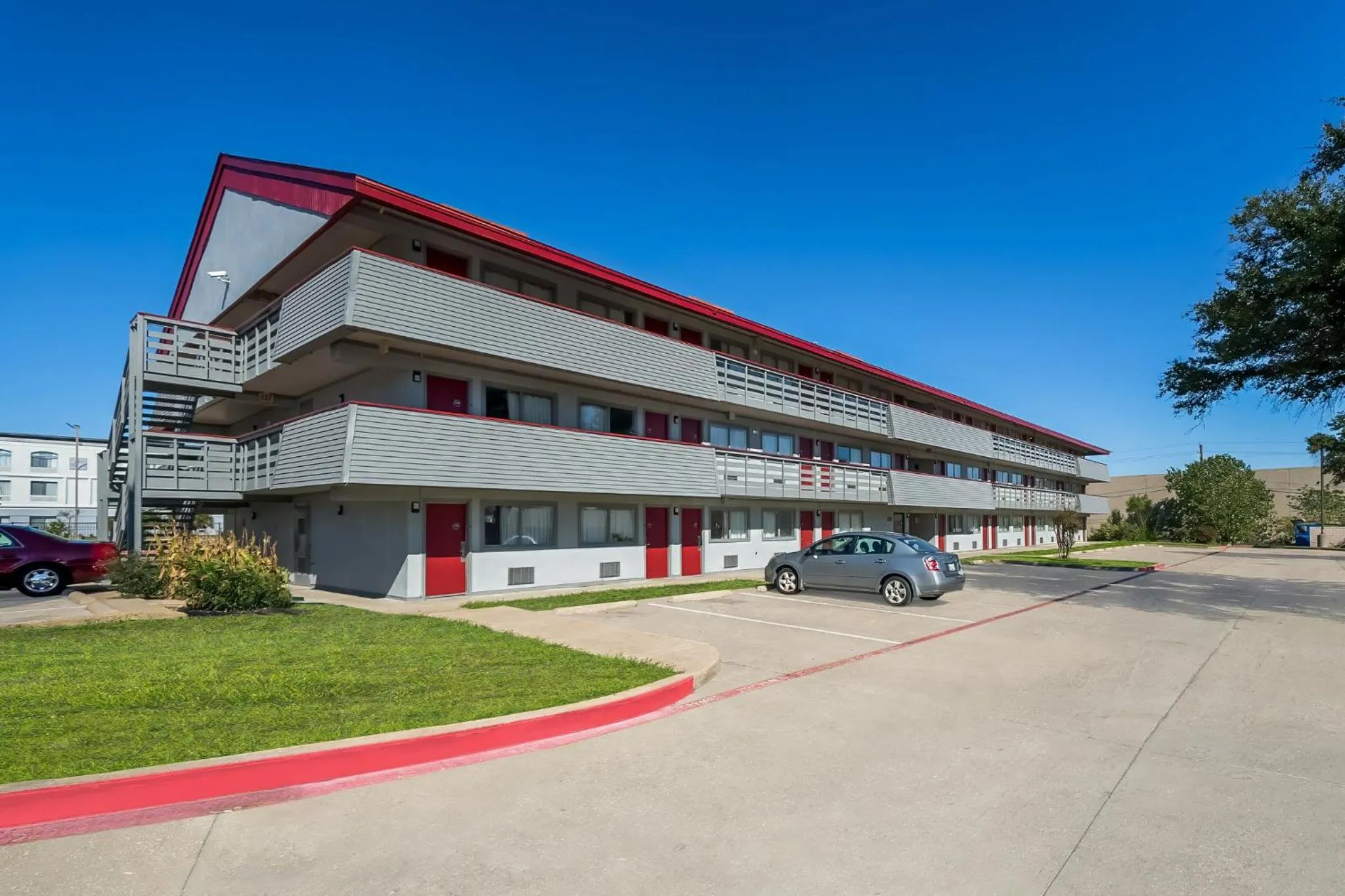Property building in Red Roof Inn Dallas - DFW Airport North