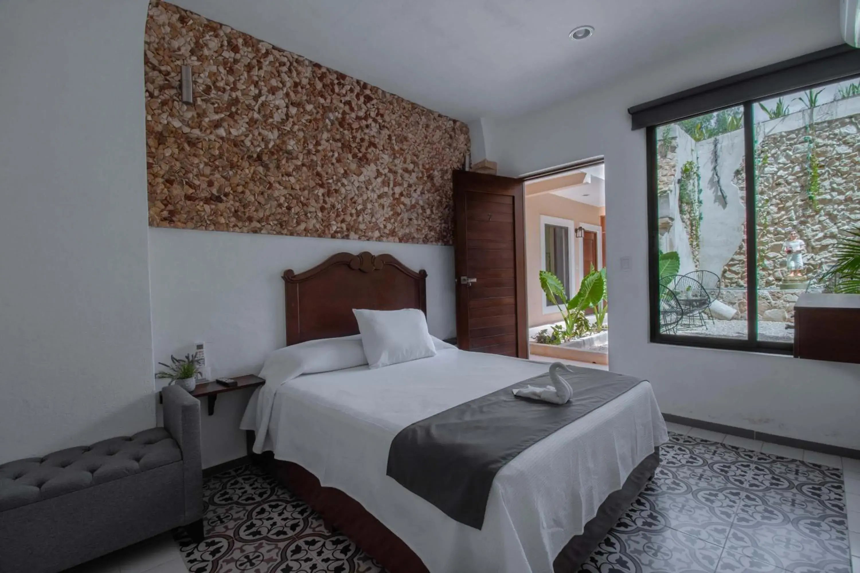 Bed in Hotel Colonial Zaci by GuruHotel Bed in Hotel Colonial Zaci by GuruHotel
