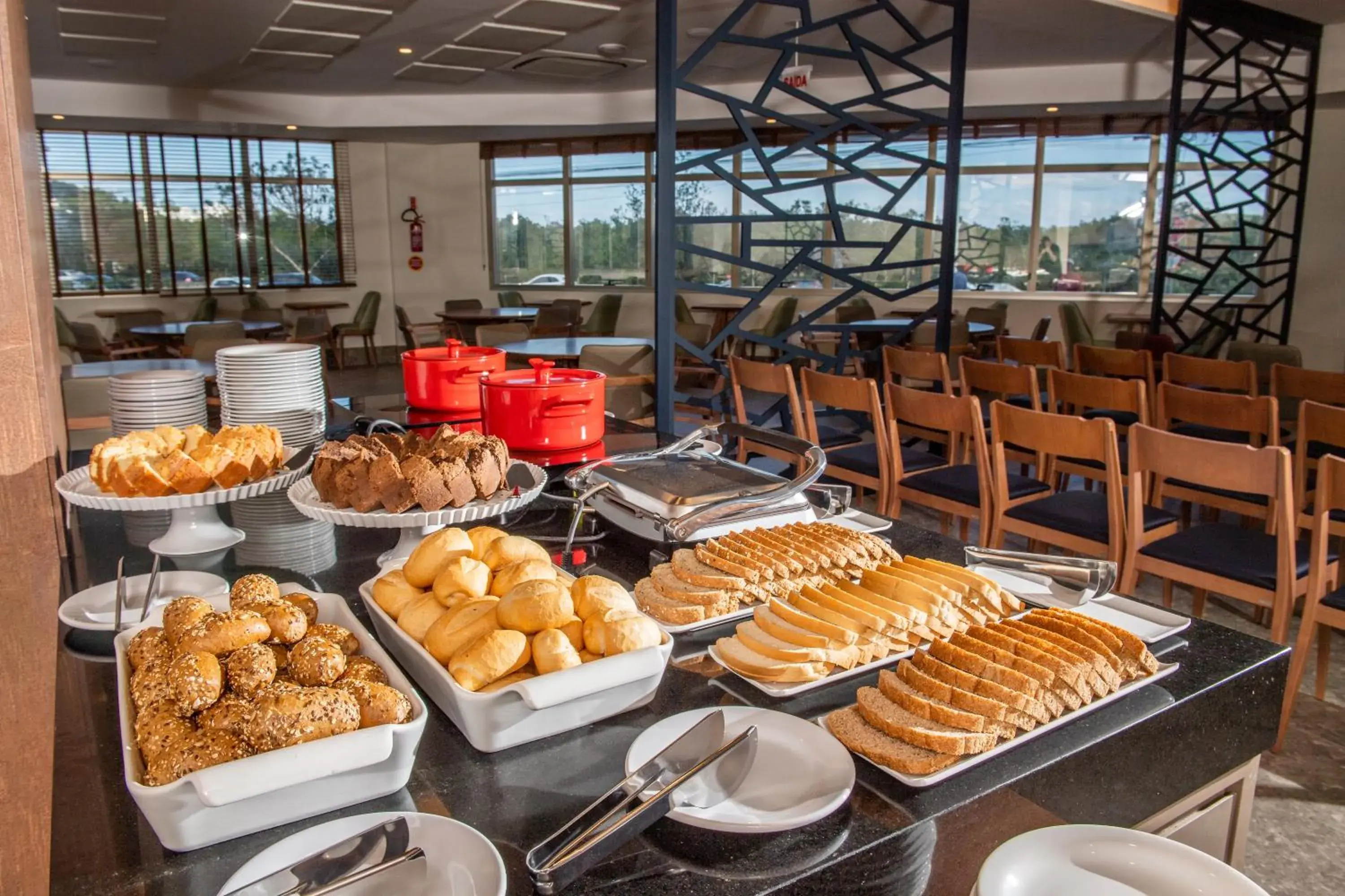 Breakfast in Intercity Portofino Florianópolis Breakfast in Intercity Portofino Florianópolis