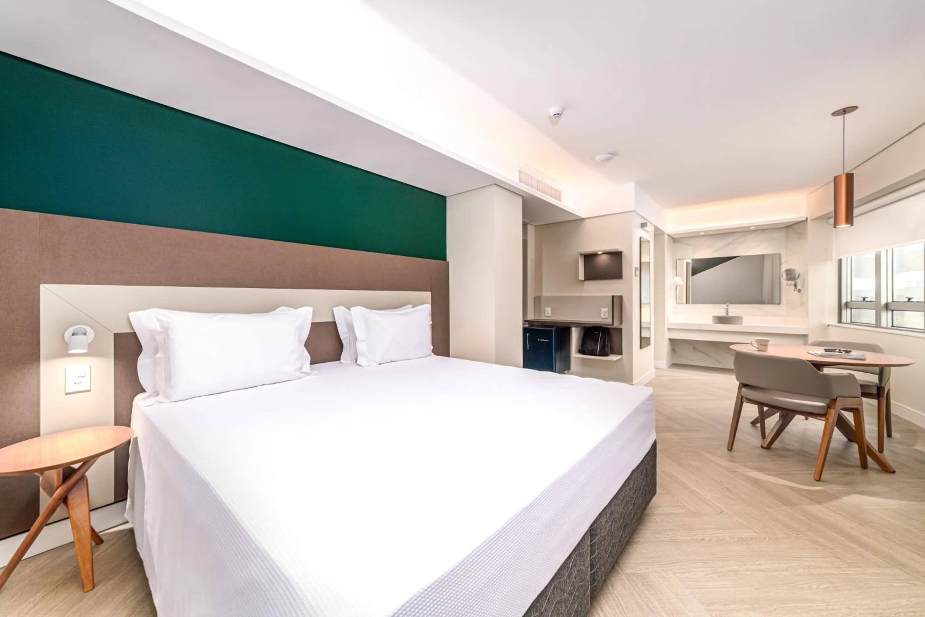 Photo of the whole room, Bed in Intercity Portofino Florianópolis