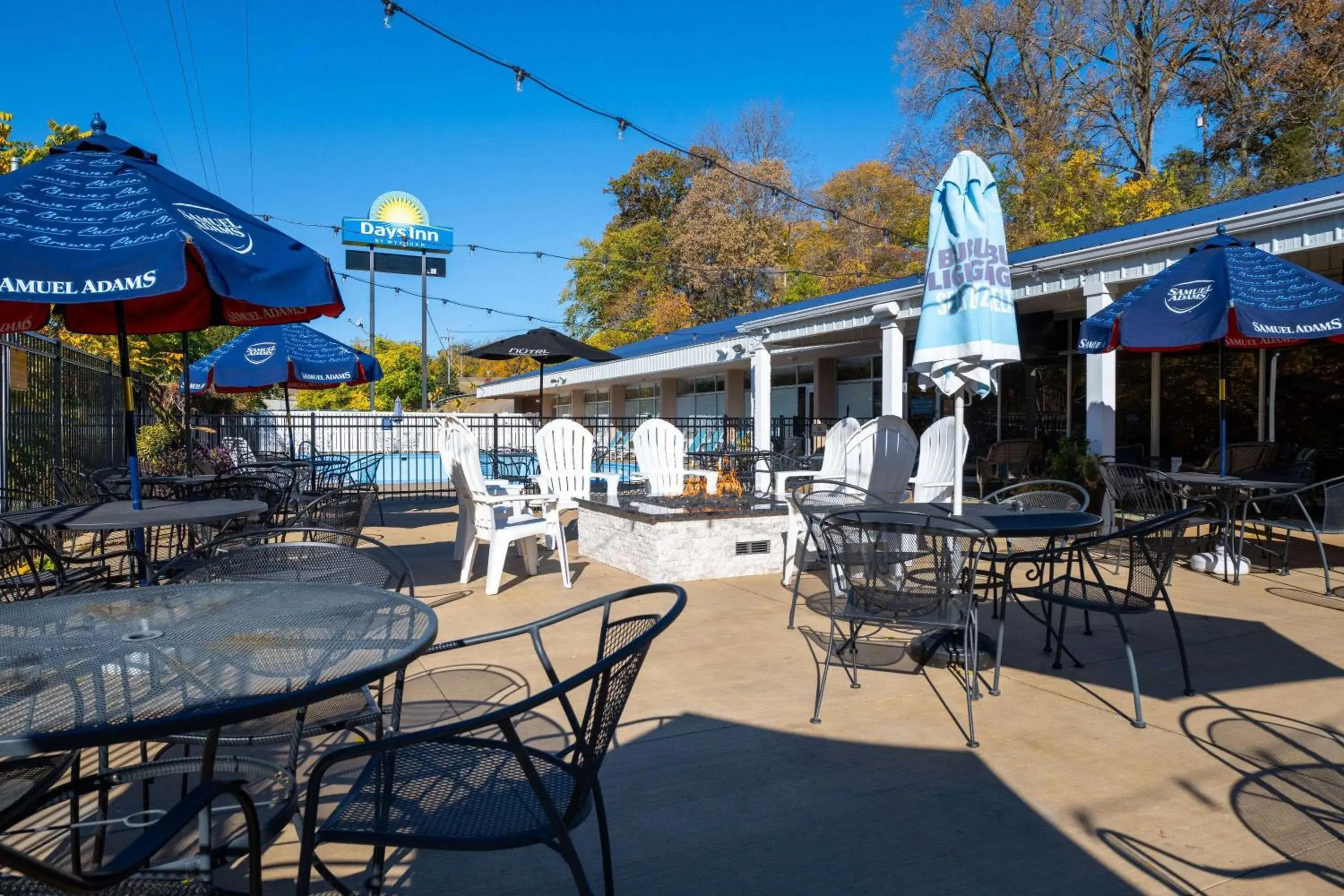 Pool view in Days Inn by Wyndham Dubuque Pool view in Days Inn by Wyndham Dubuque
