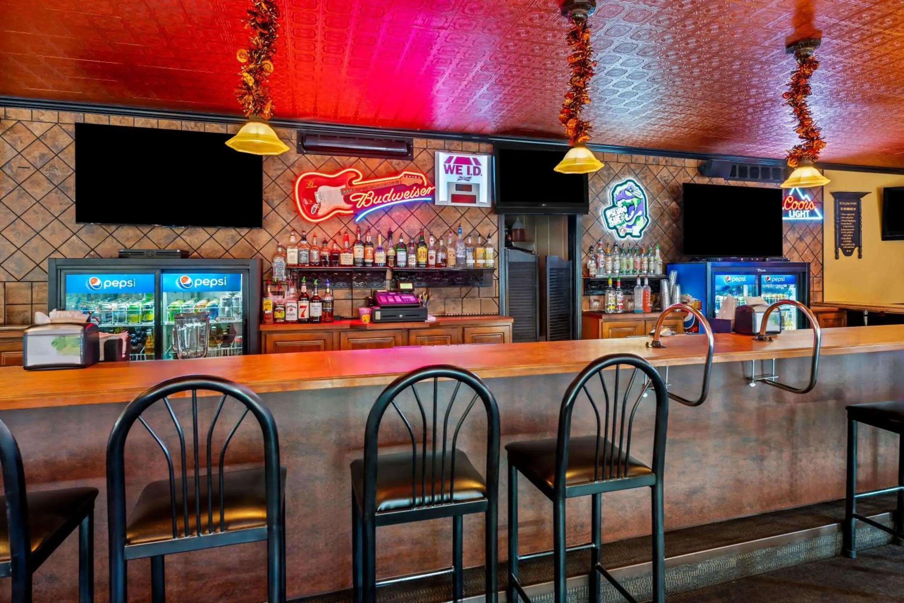 Lounge or bar in Days Inn by Wyndham Dubuque Lounge or bar in Days Inn by Wyndham Dubuque