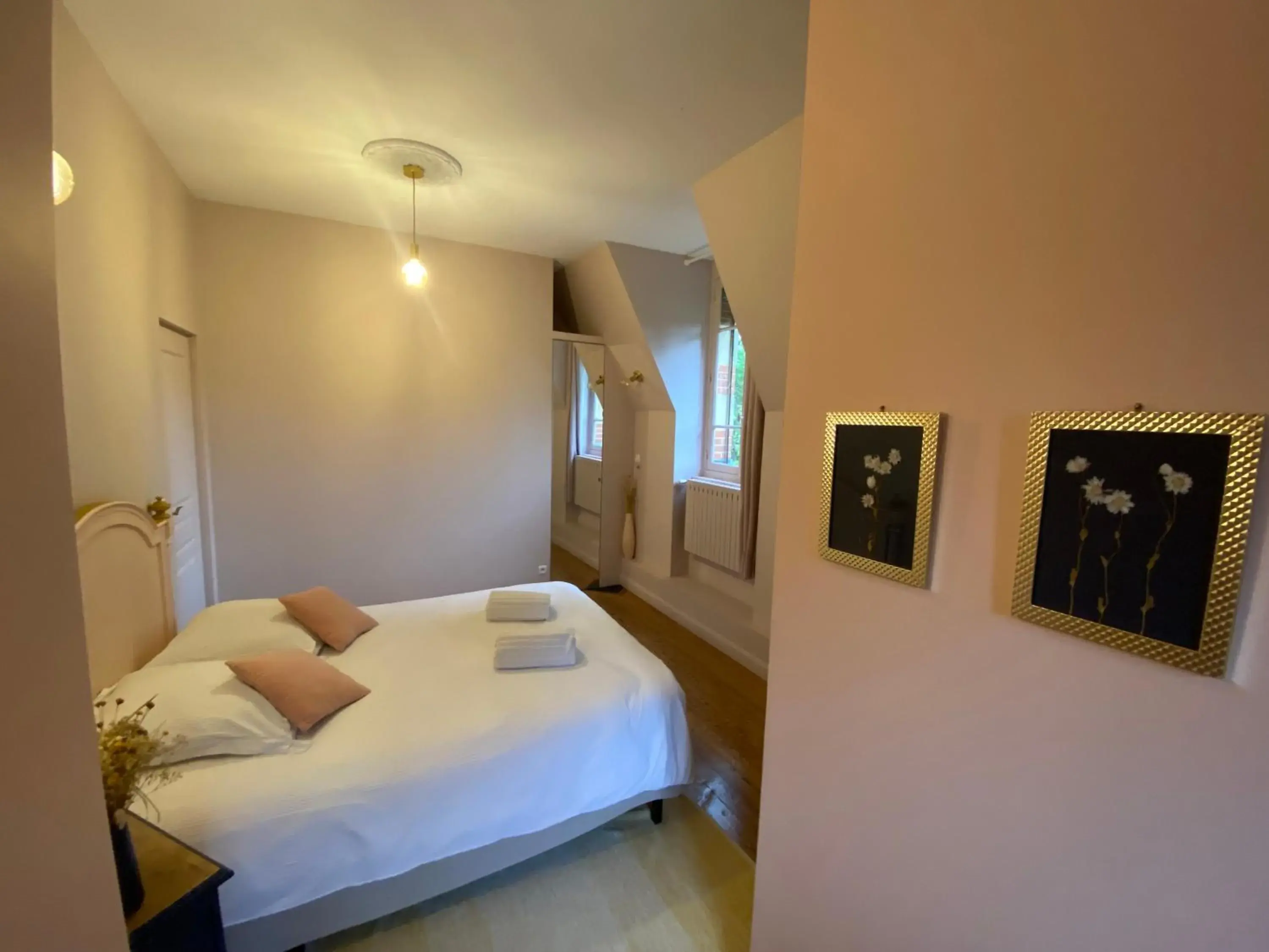 wardrobe, Bed in Propriété Les Ruisseaux wardrobe, Bed in Propriété Les Ruisseaux