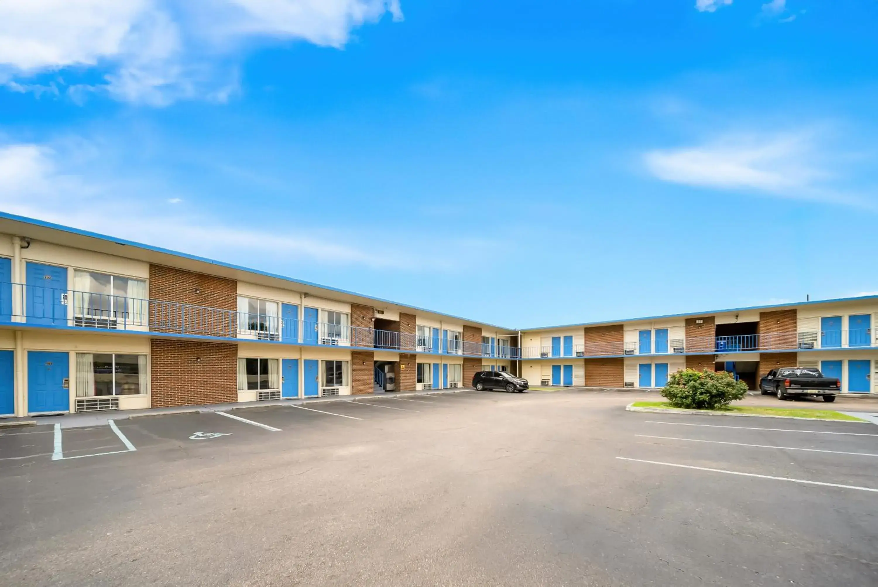 Single Room in Capitol Inn and Suites Single Room in Capitol Inn and Suites