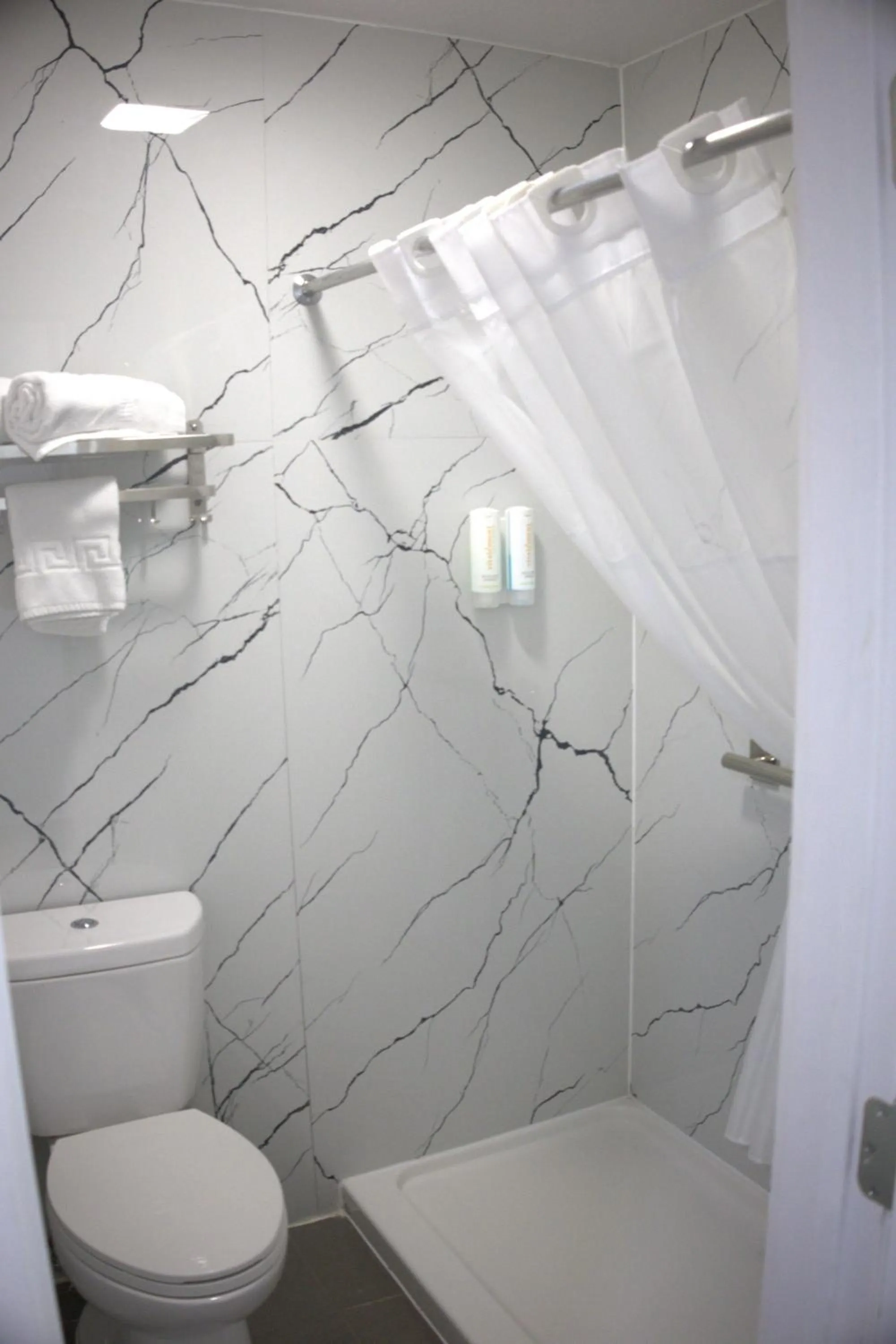 Bathroom in Rodeway Inn