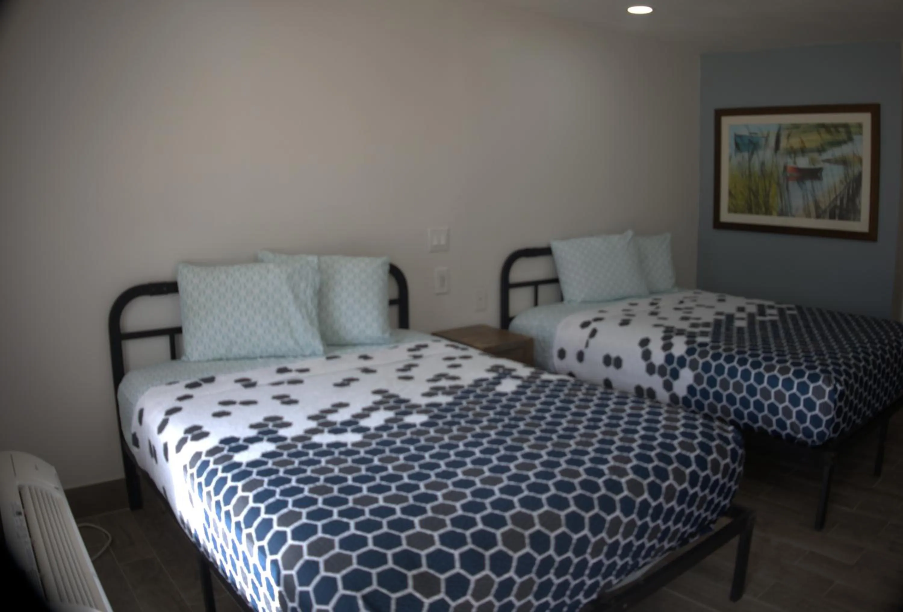 Photo of the whole room, Bed in Rodeway Inn