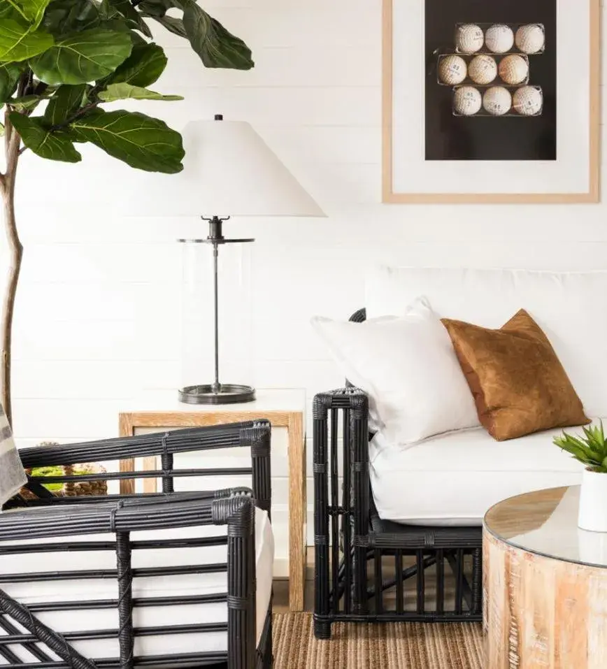 Living room in Inn on the Lakes Living room in Inn on the Lakes