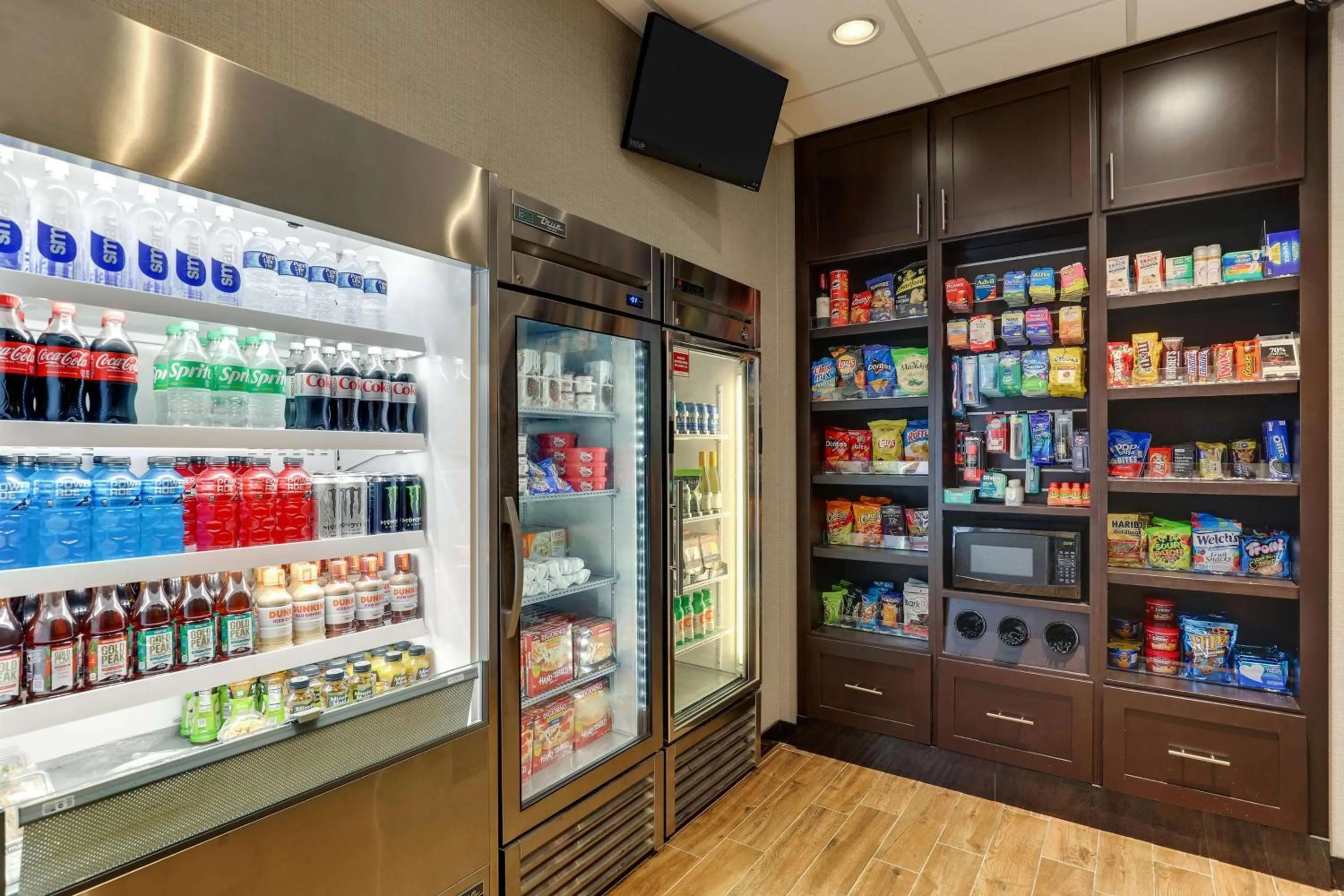 Property building in Drury Inn & Suites Phoenix Airport