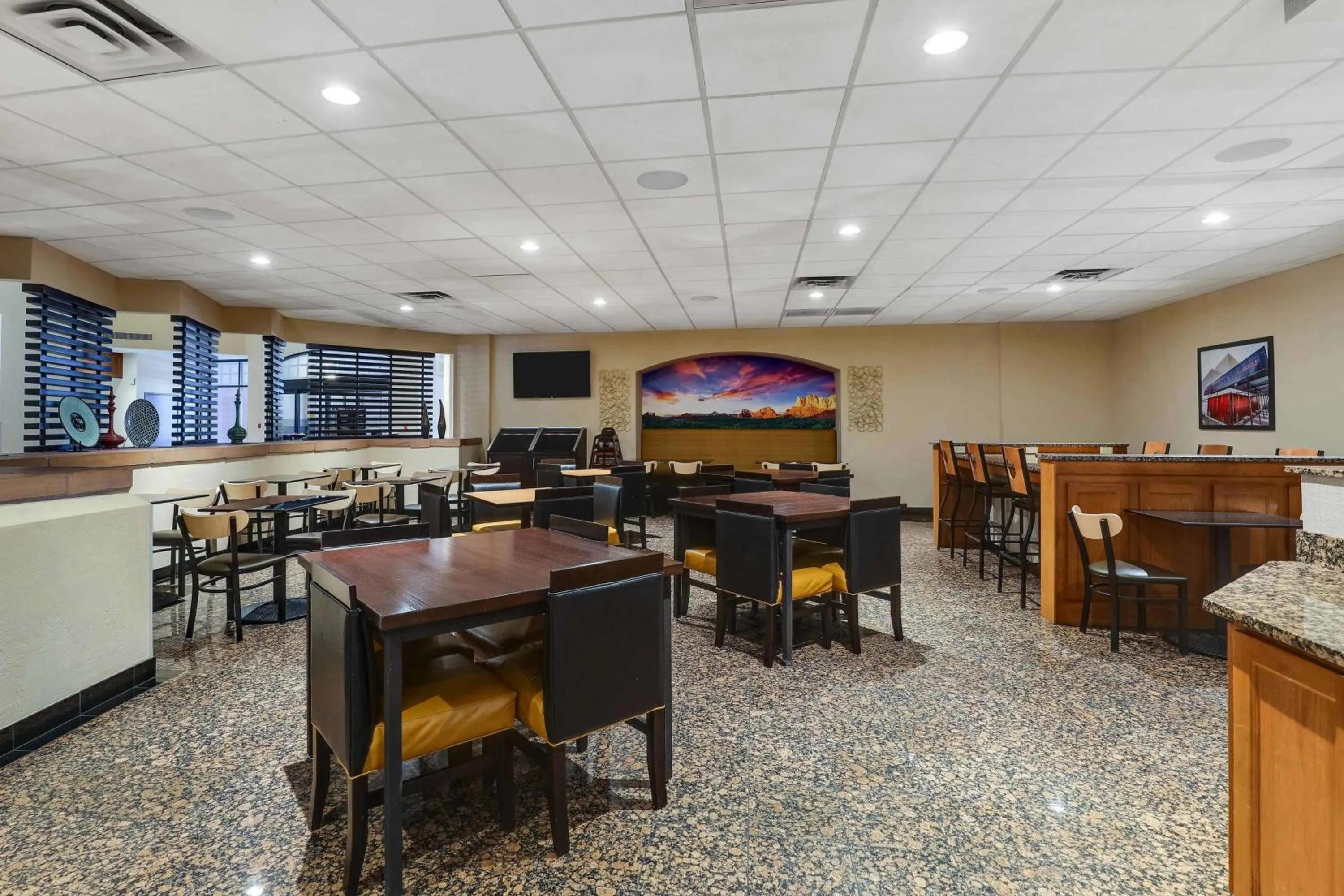 Restaurant/places to eat in Drury Inn & Suites Phoenix Airport