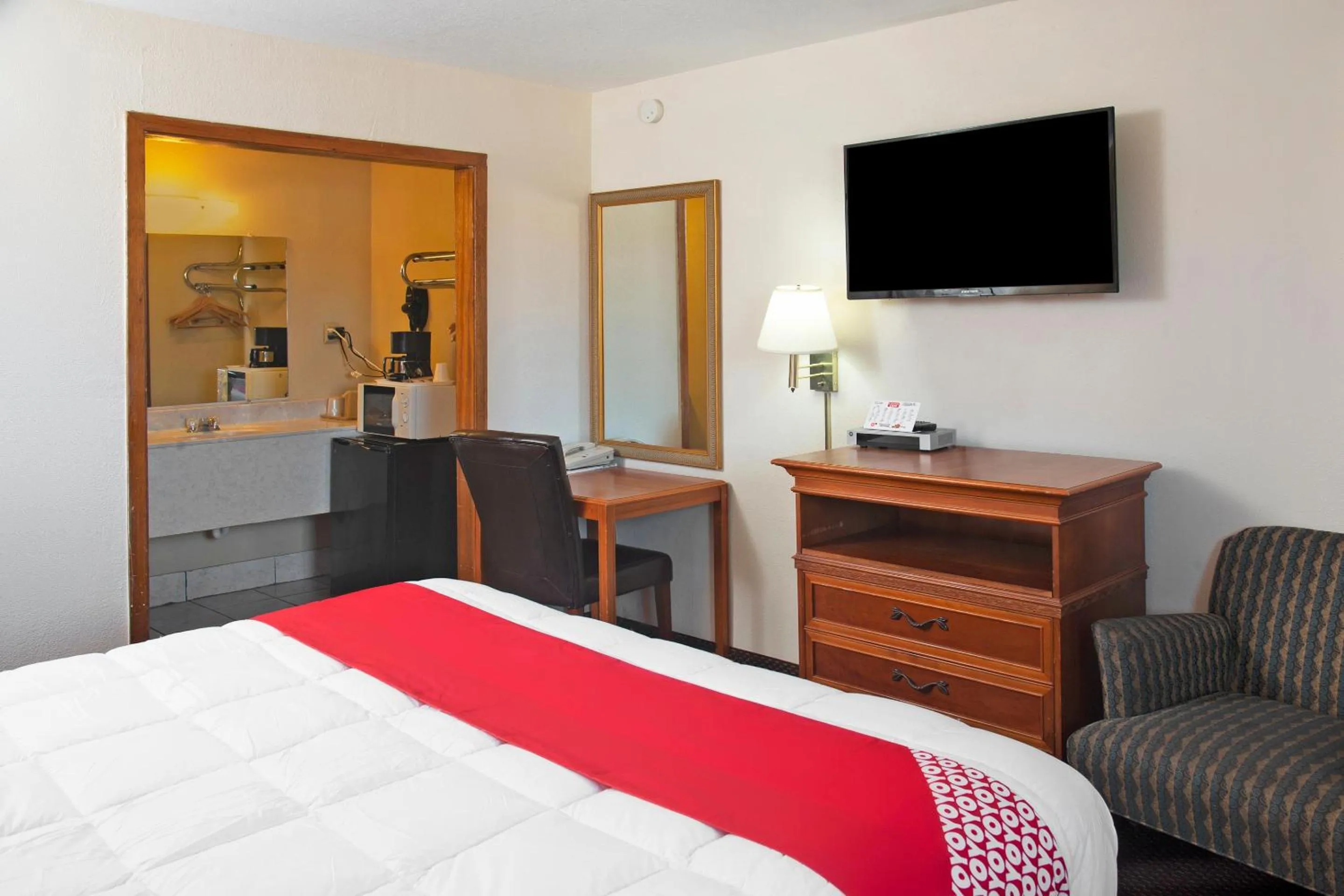 Bedroom, Bed in OYO Hotel Guymon OK US-54