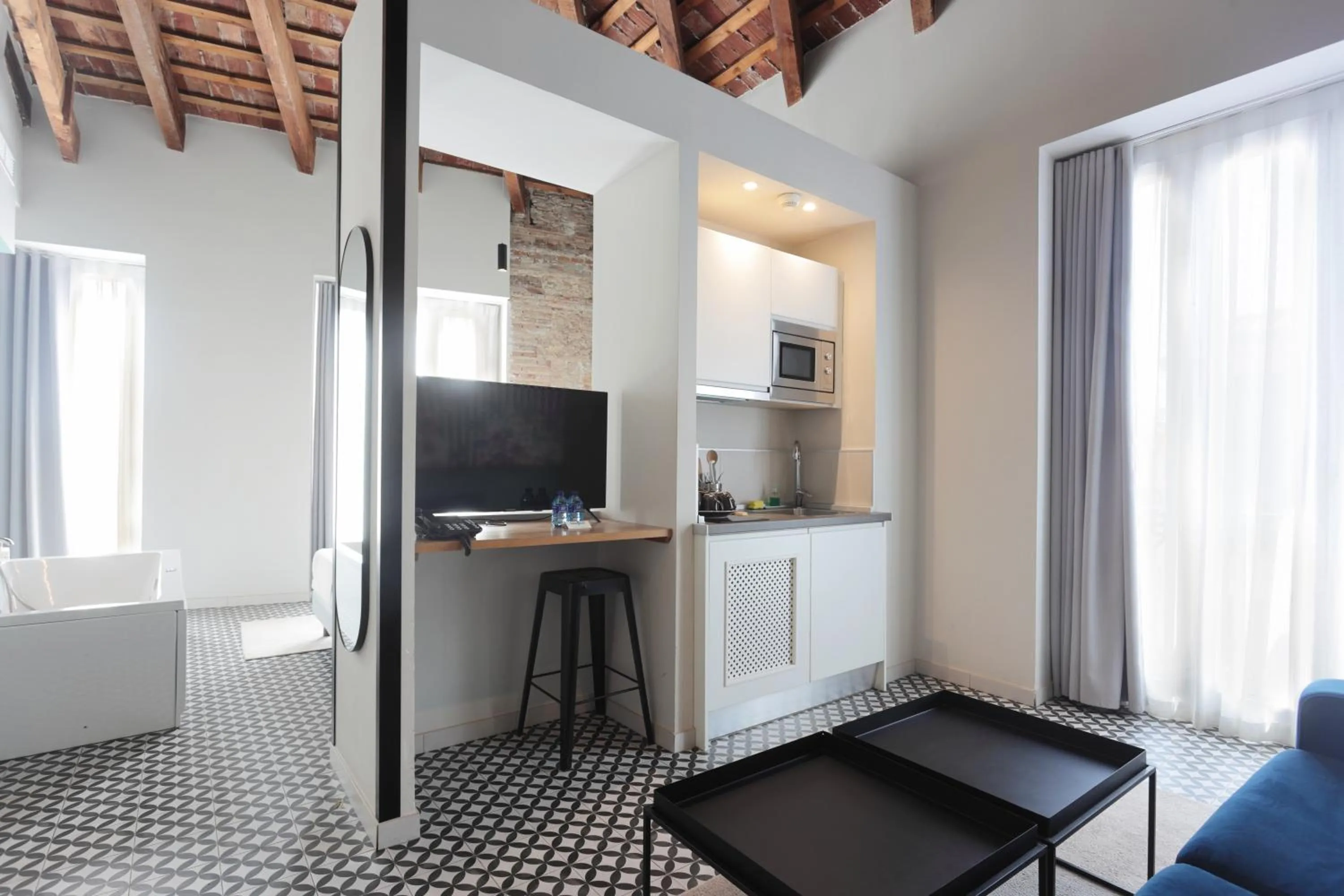 YOU & CO. Quart Boutique