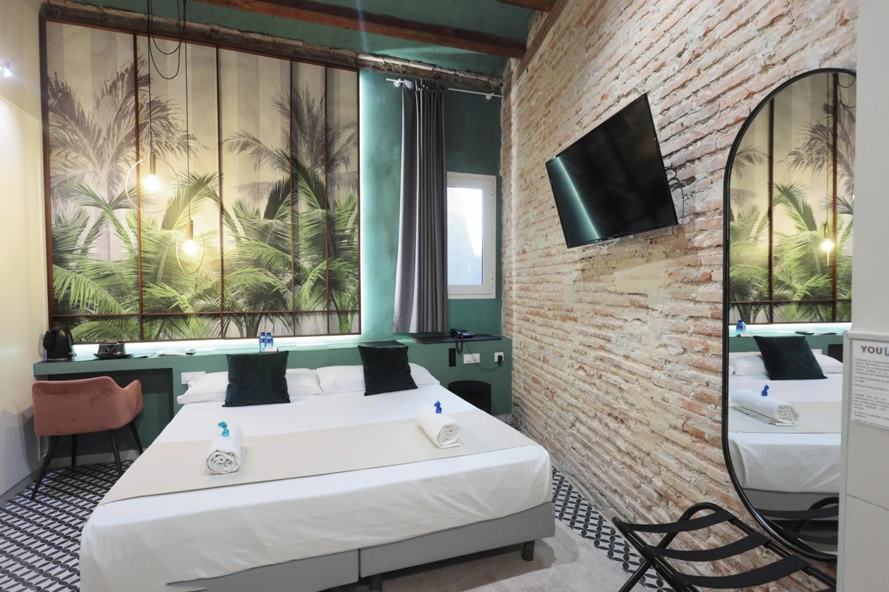 Bed in YOU & CO. Quart Boutique