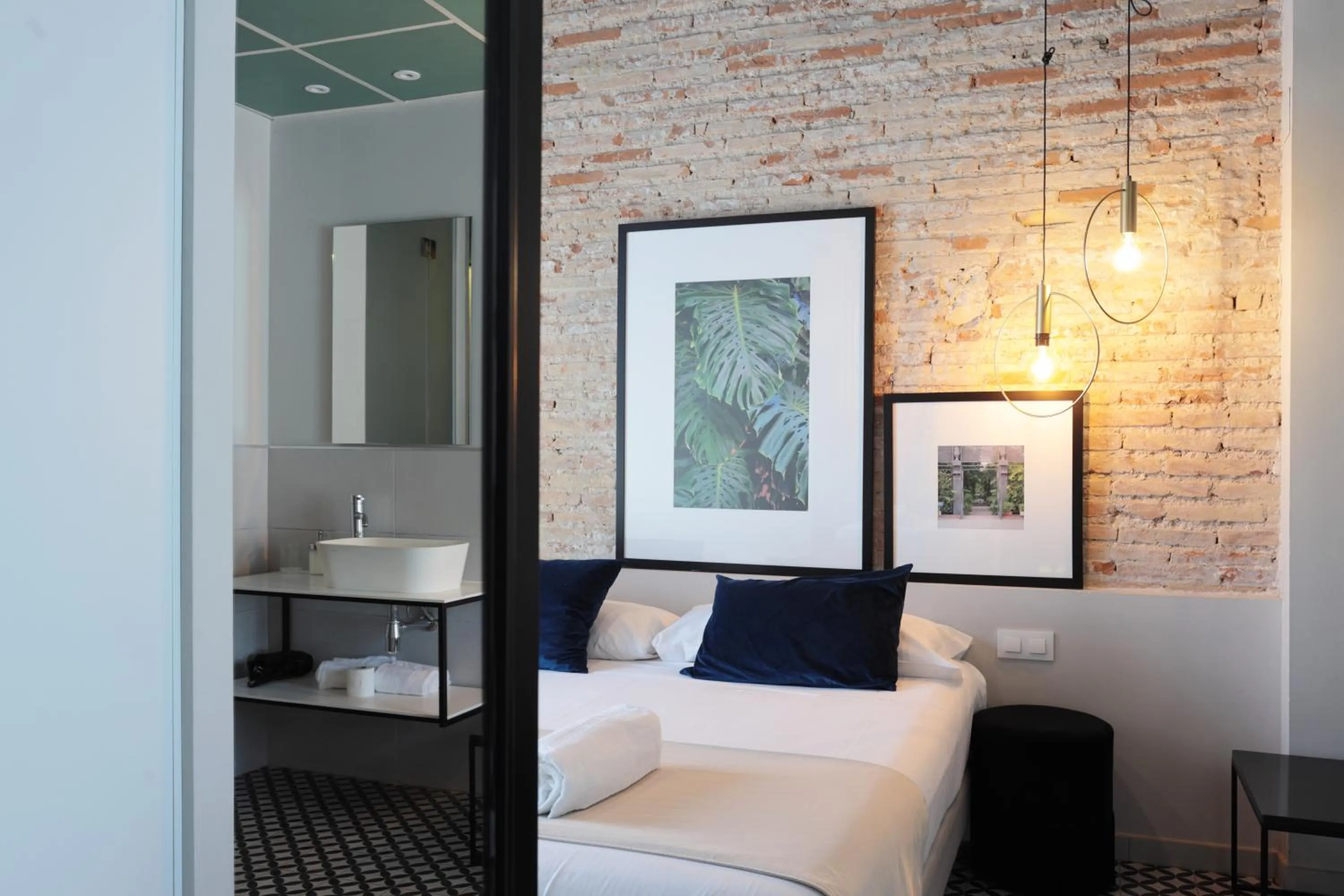 Bed in YOU & CO. Quart Boutique