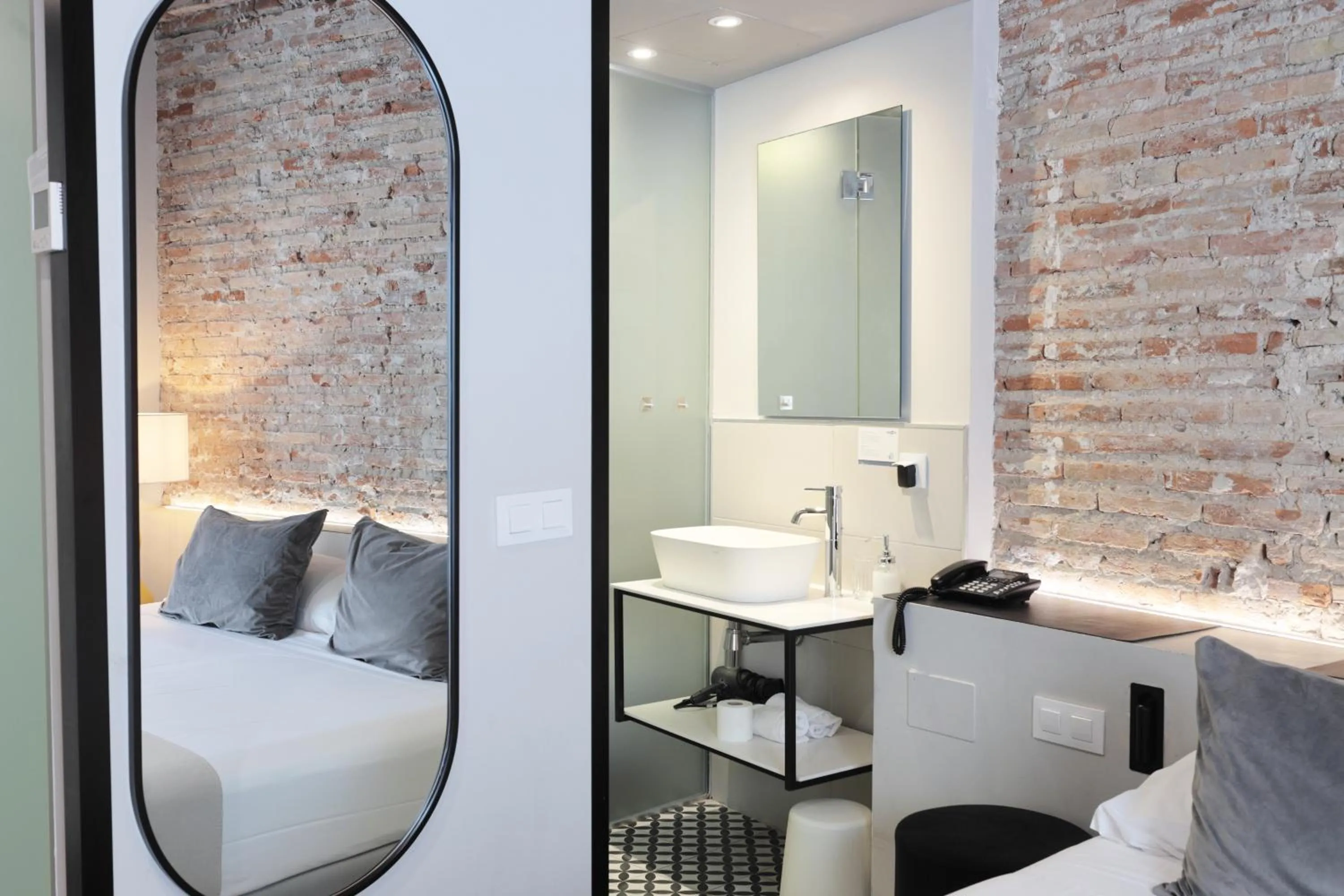 Property building in YOU & CO. Quart Boutique