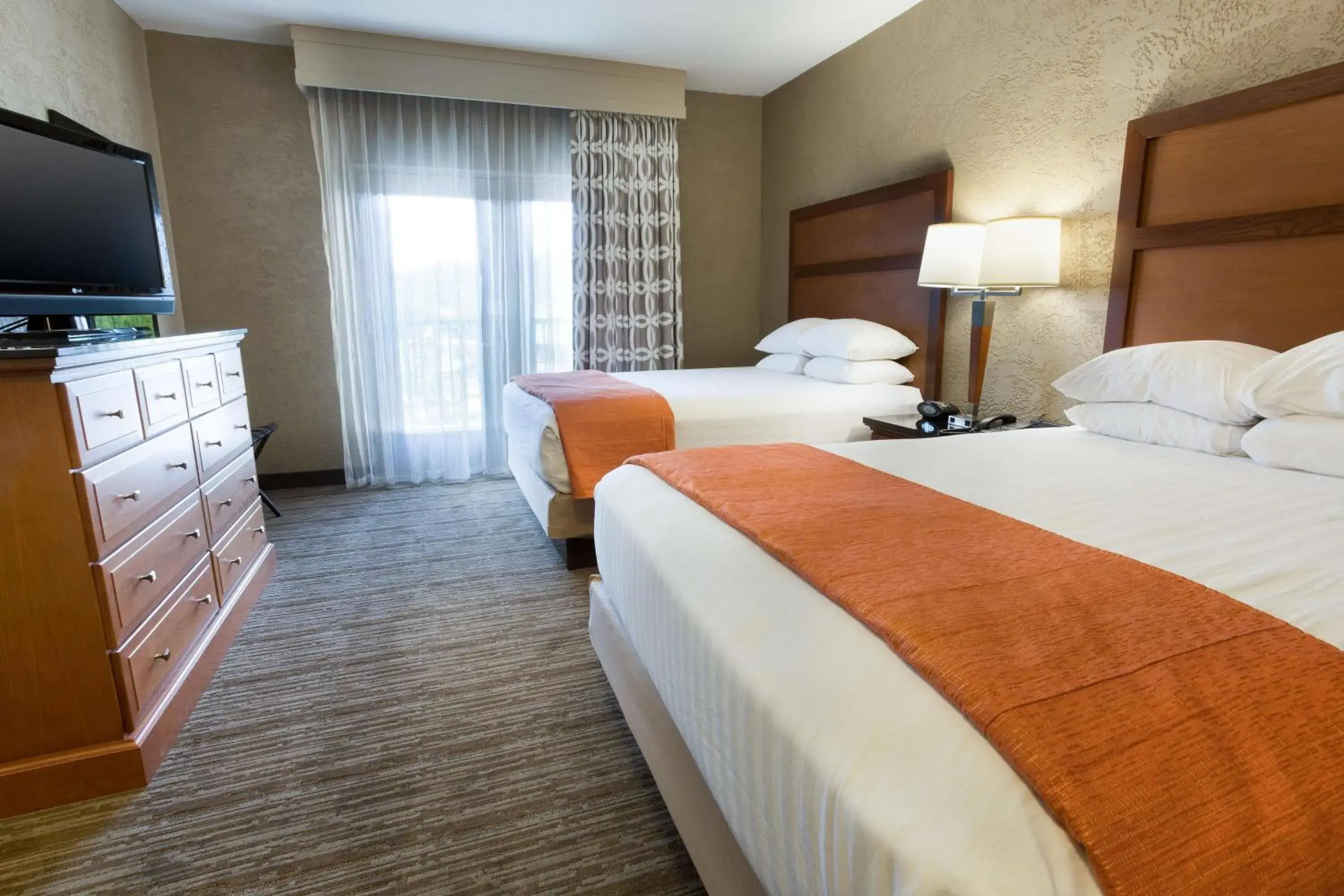 Photo of the whole room, Bed in Drury Inn & Suites Flagstaff Photo of the whole room, Bed in Drury Inn & Suites Flagstaff