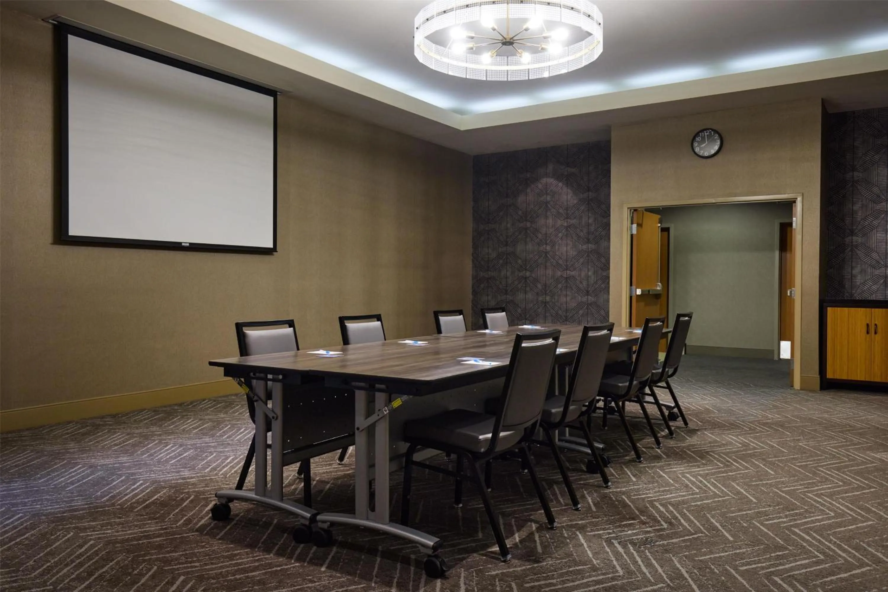 Meeting/conference room in Hyatt House Seattle Bellevue