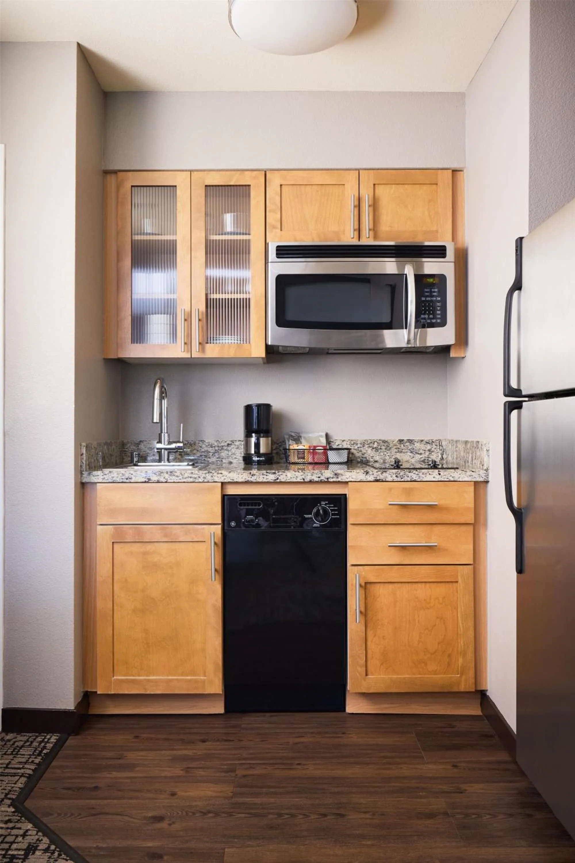 Kitchen or kitchenette in Hyatt House Seattle Bellevue