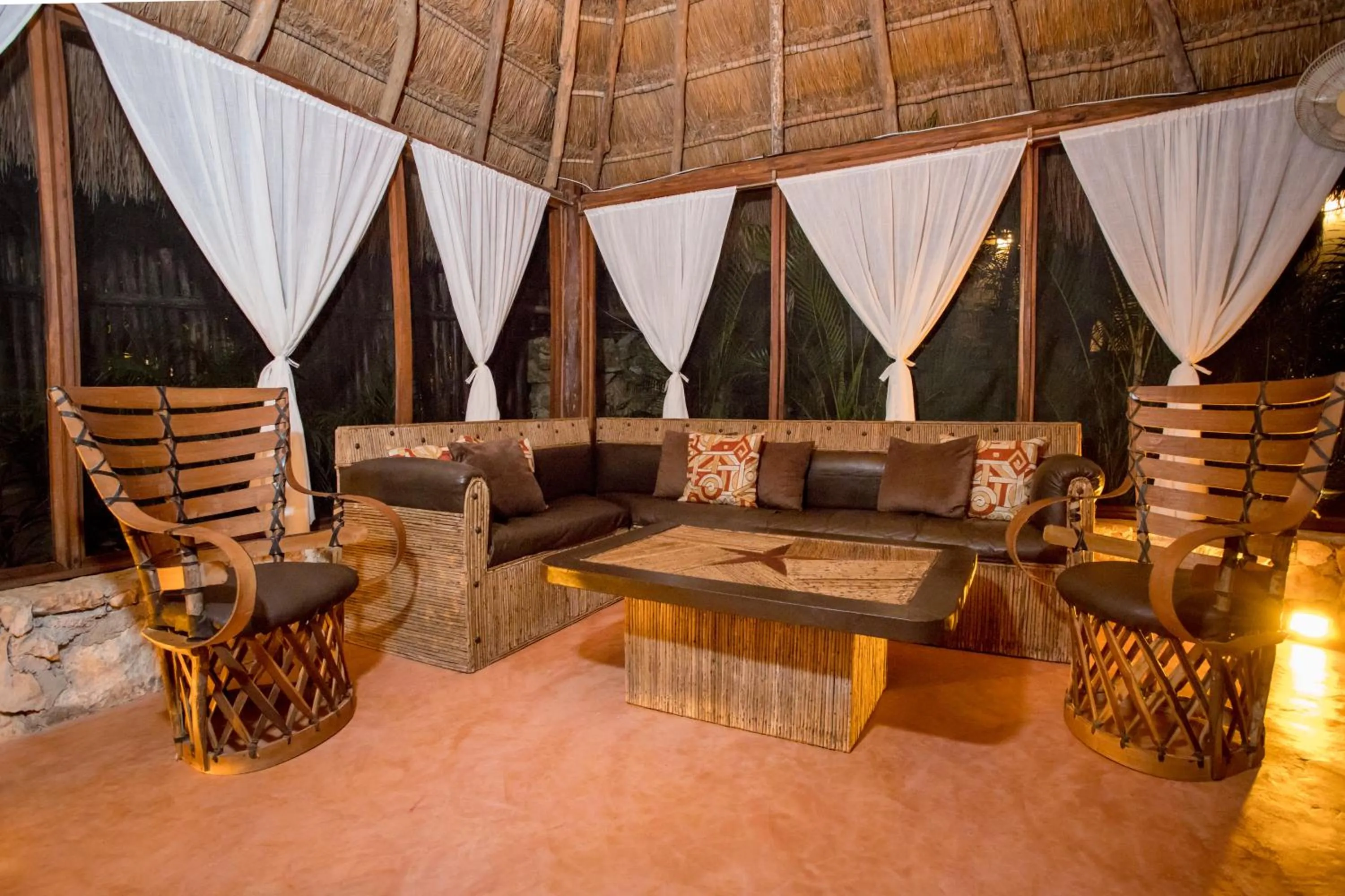 Communal lounge/ TV room in ALDEA JO-YAH