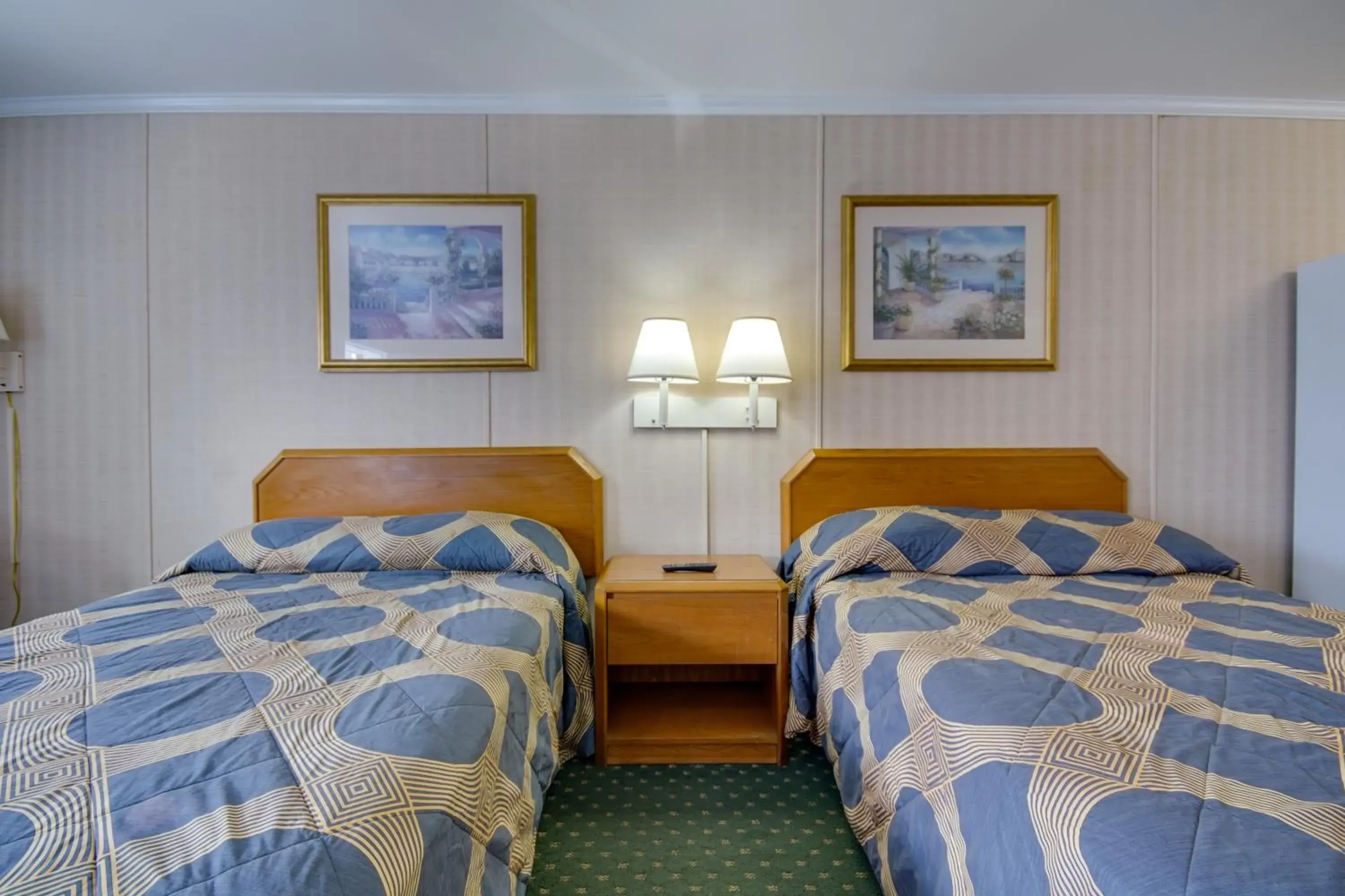 Accessible 2 Double Bed Tower Building in Sahara Motel Accessible 2 Double Bed Tower Building in Sahara Motel