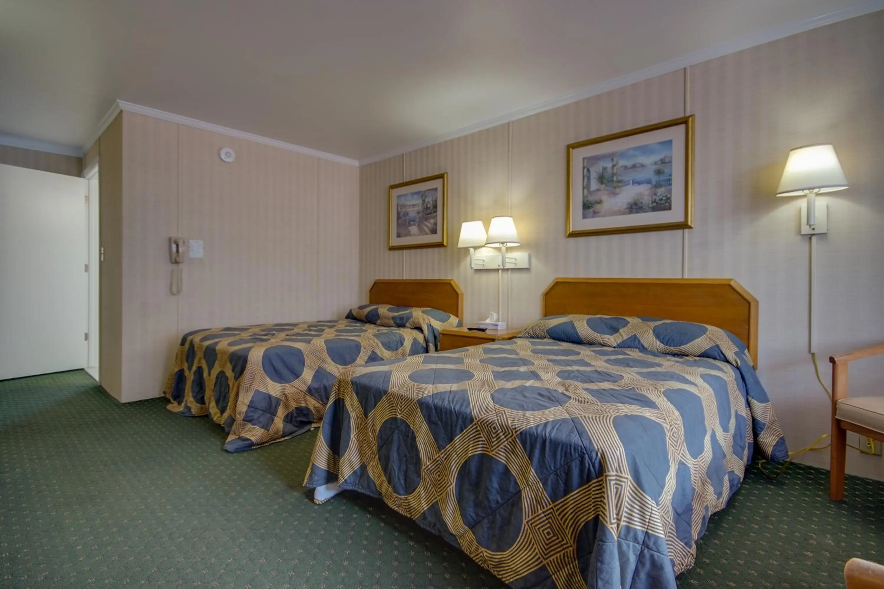 Bedroom, Bed in Sahara Motel