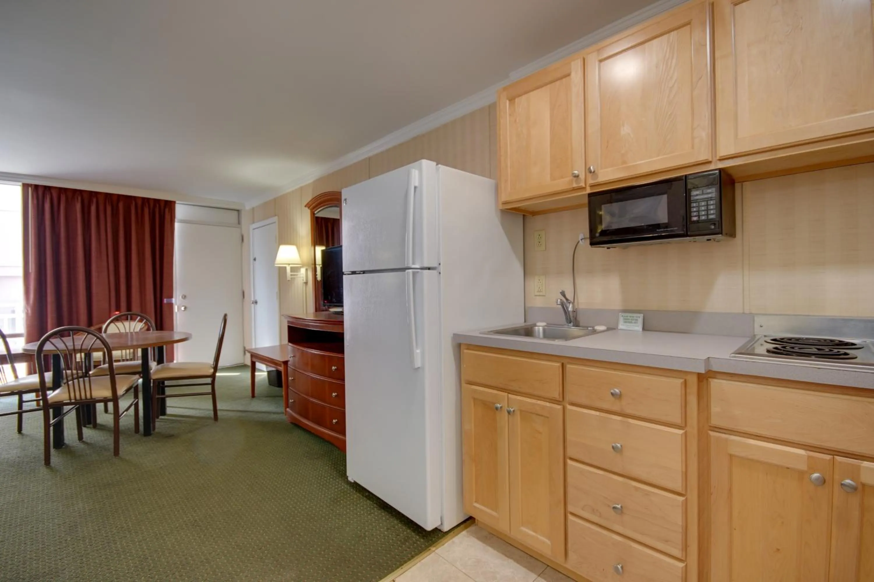 kitchen in Sahara Motel