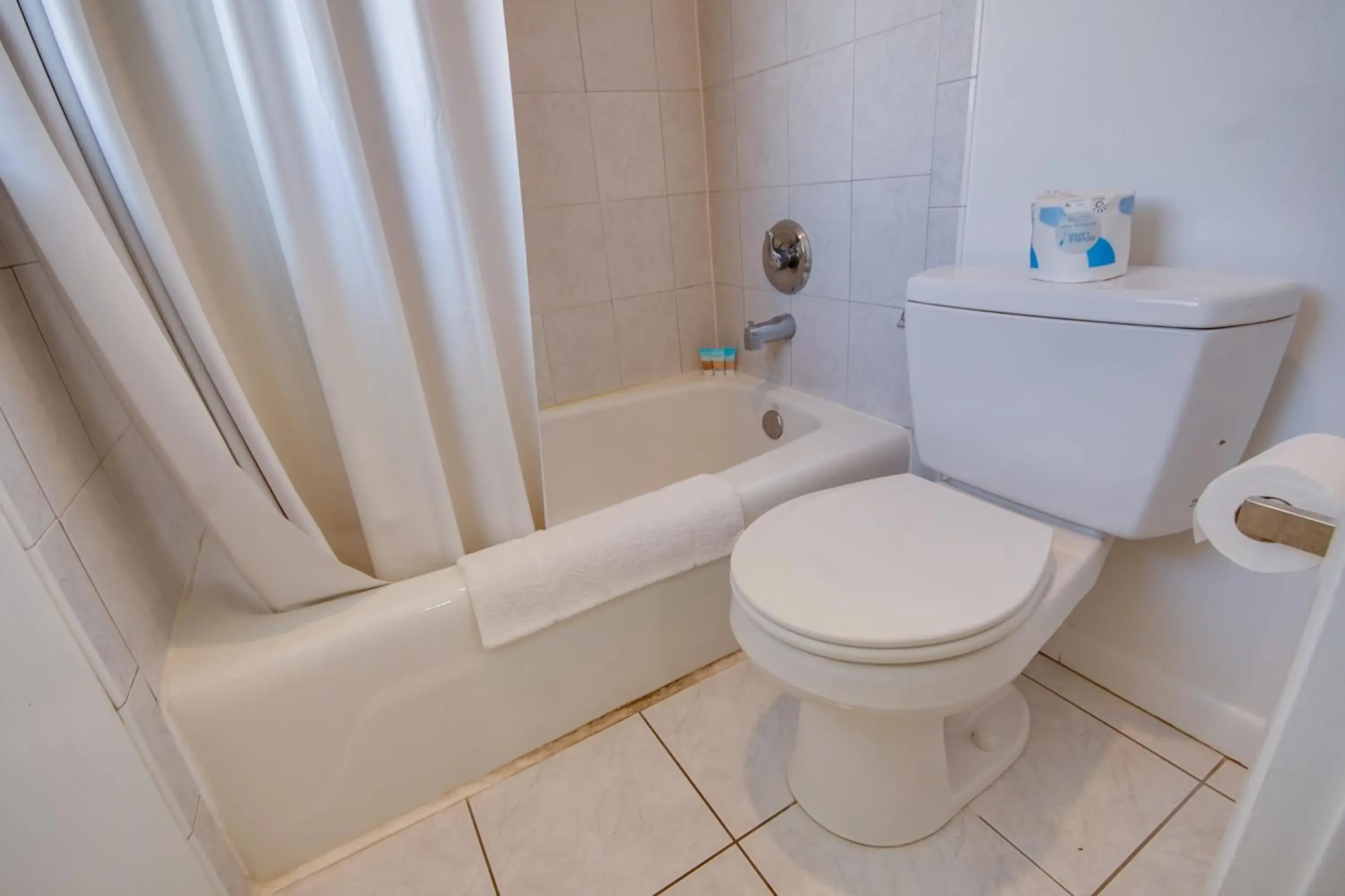 2 Double Bed Poolside in Sahara Motel 2 Double Bed Poolside in Sahara Motel