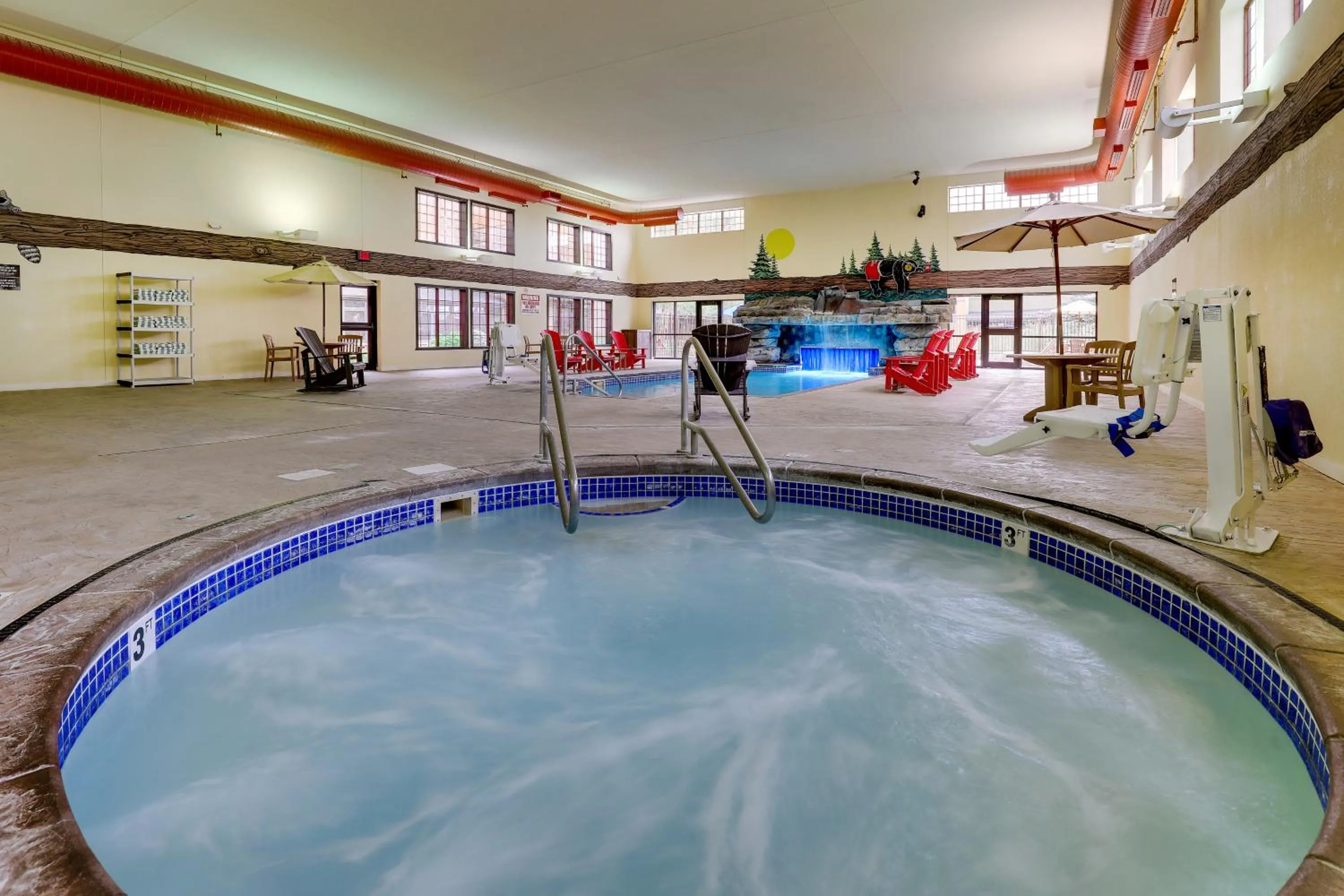 Hot Tub in Stoney Creek Hotel Sioux City
