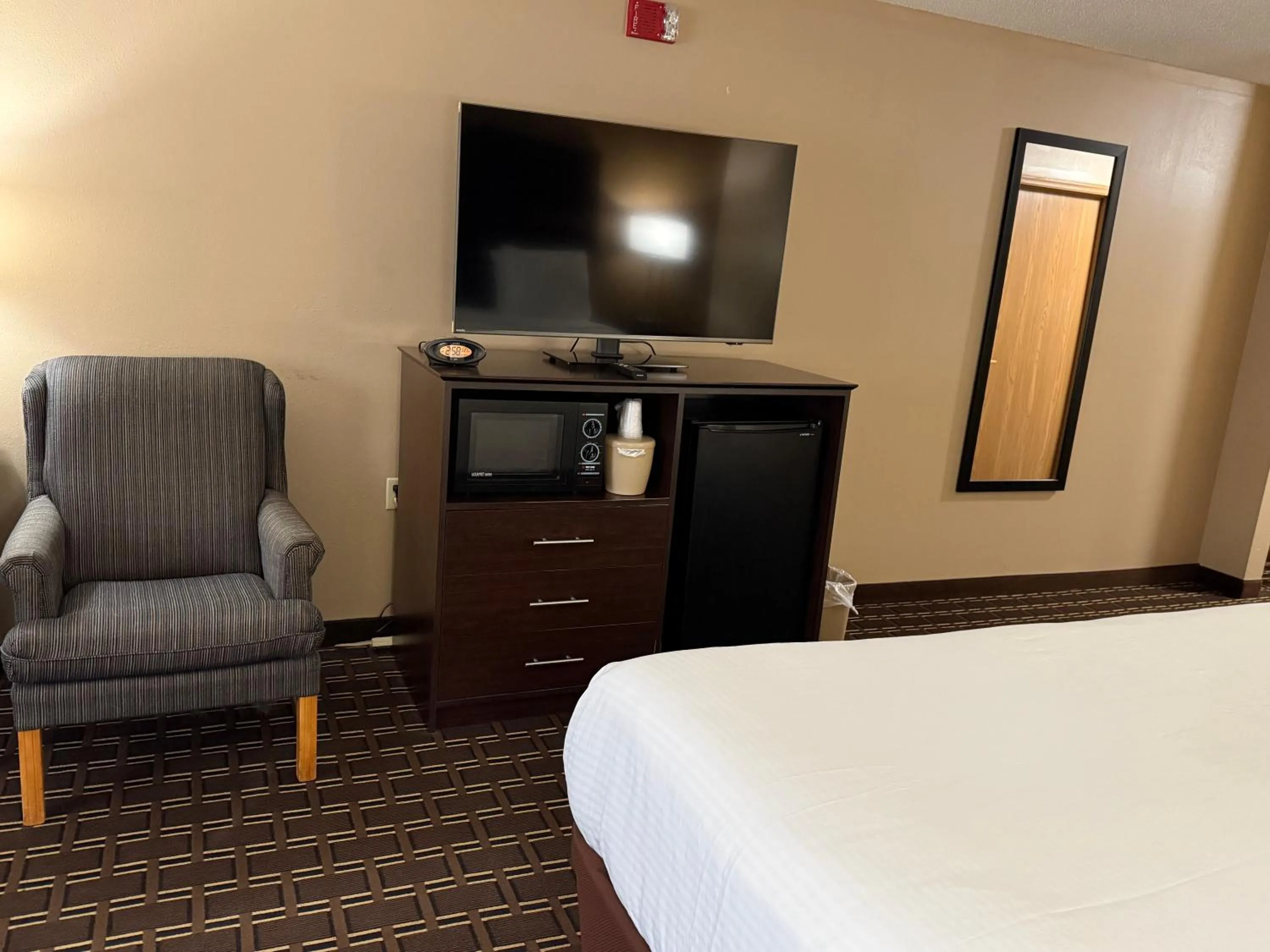 Bed in Best Western Dodgeville Inn & Suites