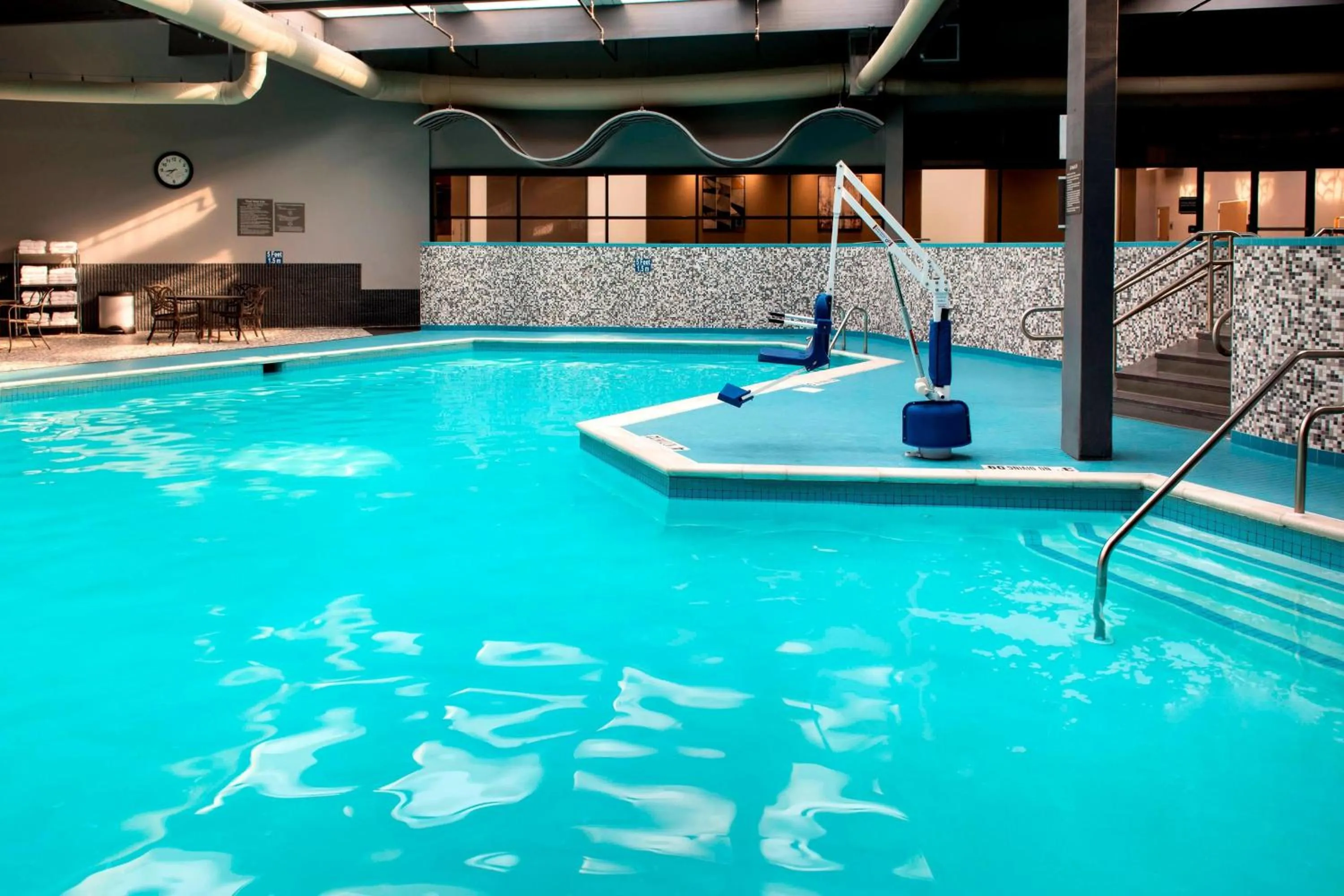 Swimming pool in Delta Hotels by Marriott Utica